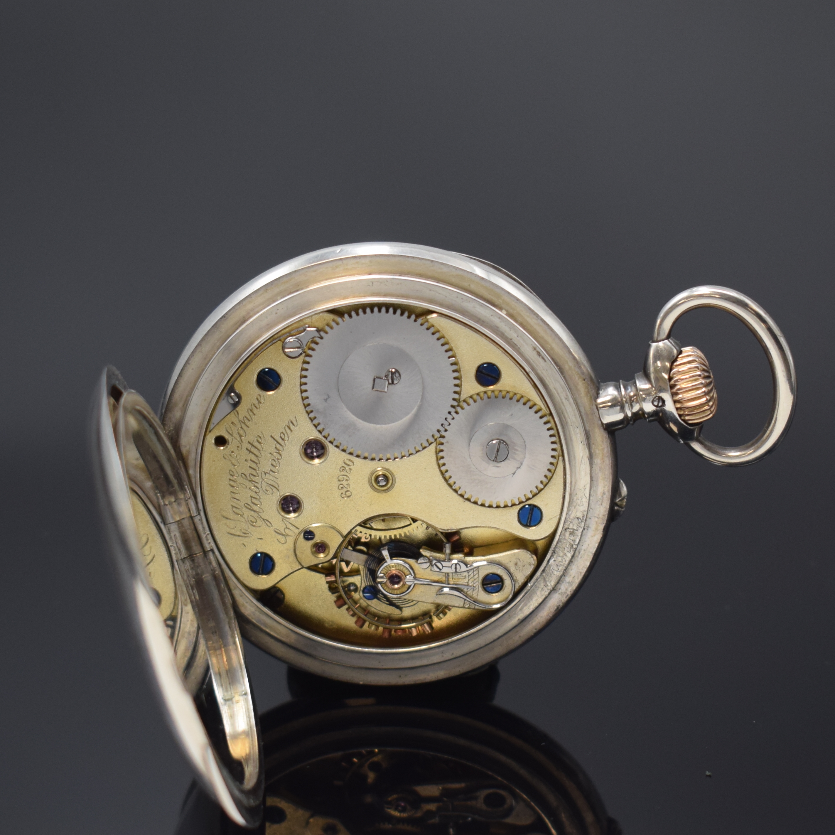 Detail e: A. LANGE & SÖHNE Glashütte offene Taschenuhr in Silber, Deutschland um 1915, glattes Geh. m. gekürzten Goldscharnieren, 3-tlg. Emailzifferbl. l. ...