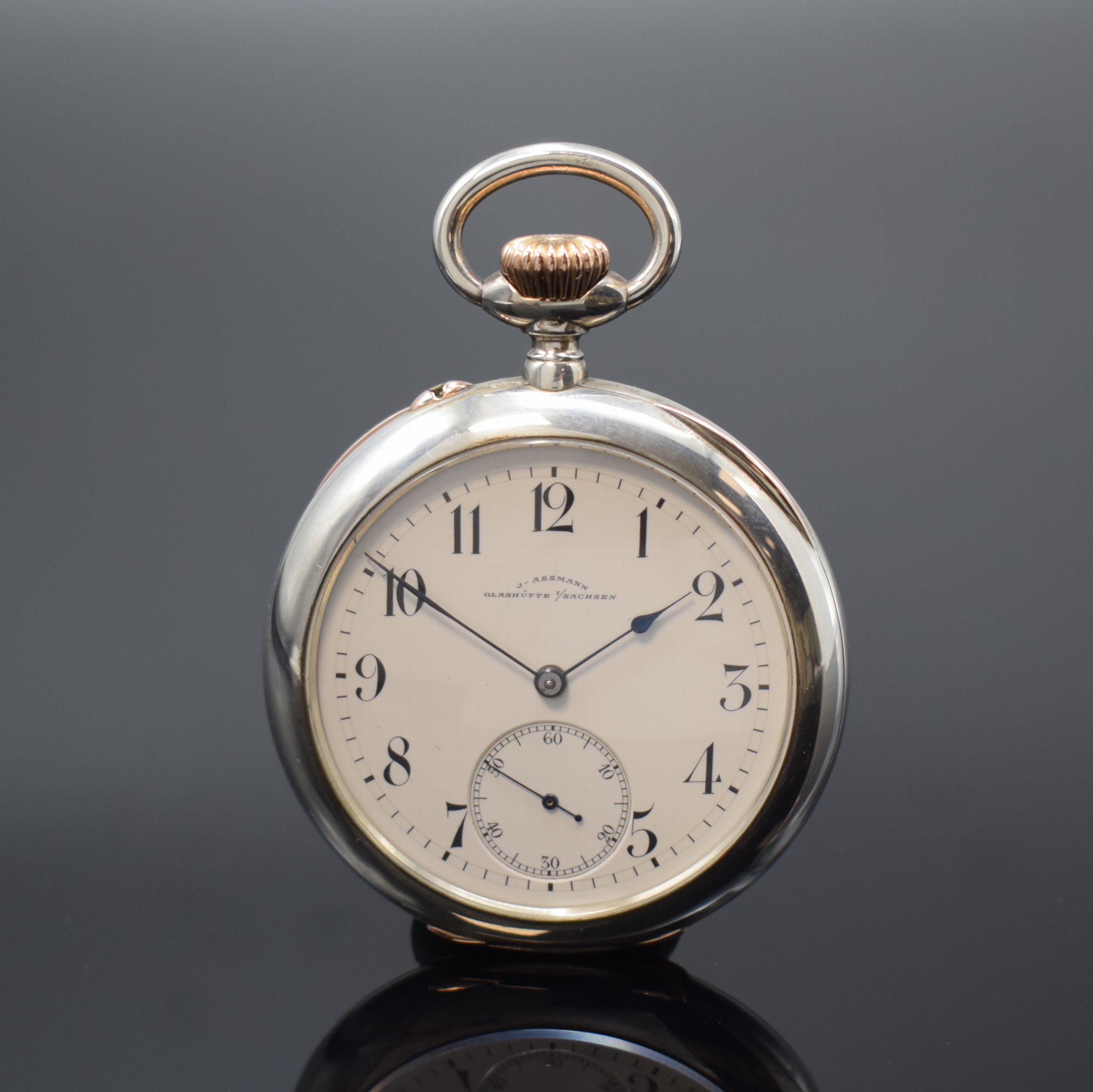 J. ASSMANN Glashütte offene Taschenuhr in Silber, Deutschland um 1915, guill. Geh., Goldscharniere, 2-tlg. Emailzifferbl., kl. Sek. b. 6, gebl. ...