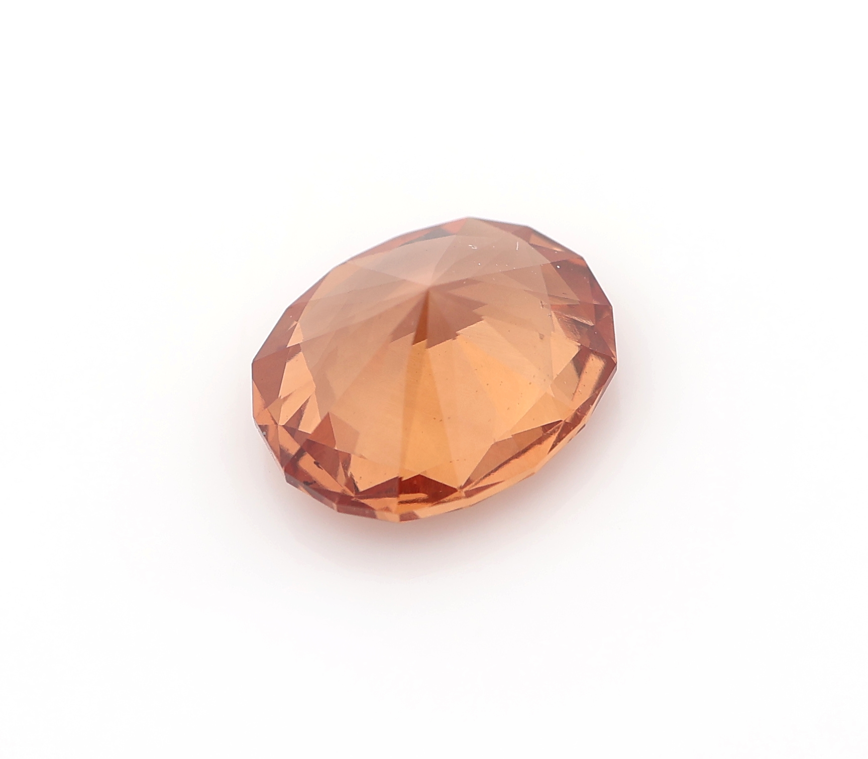 Detail b: Loser Granat, ca. 2.03 ct, ovalfacett., braun