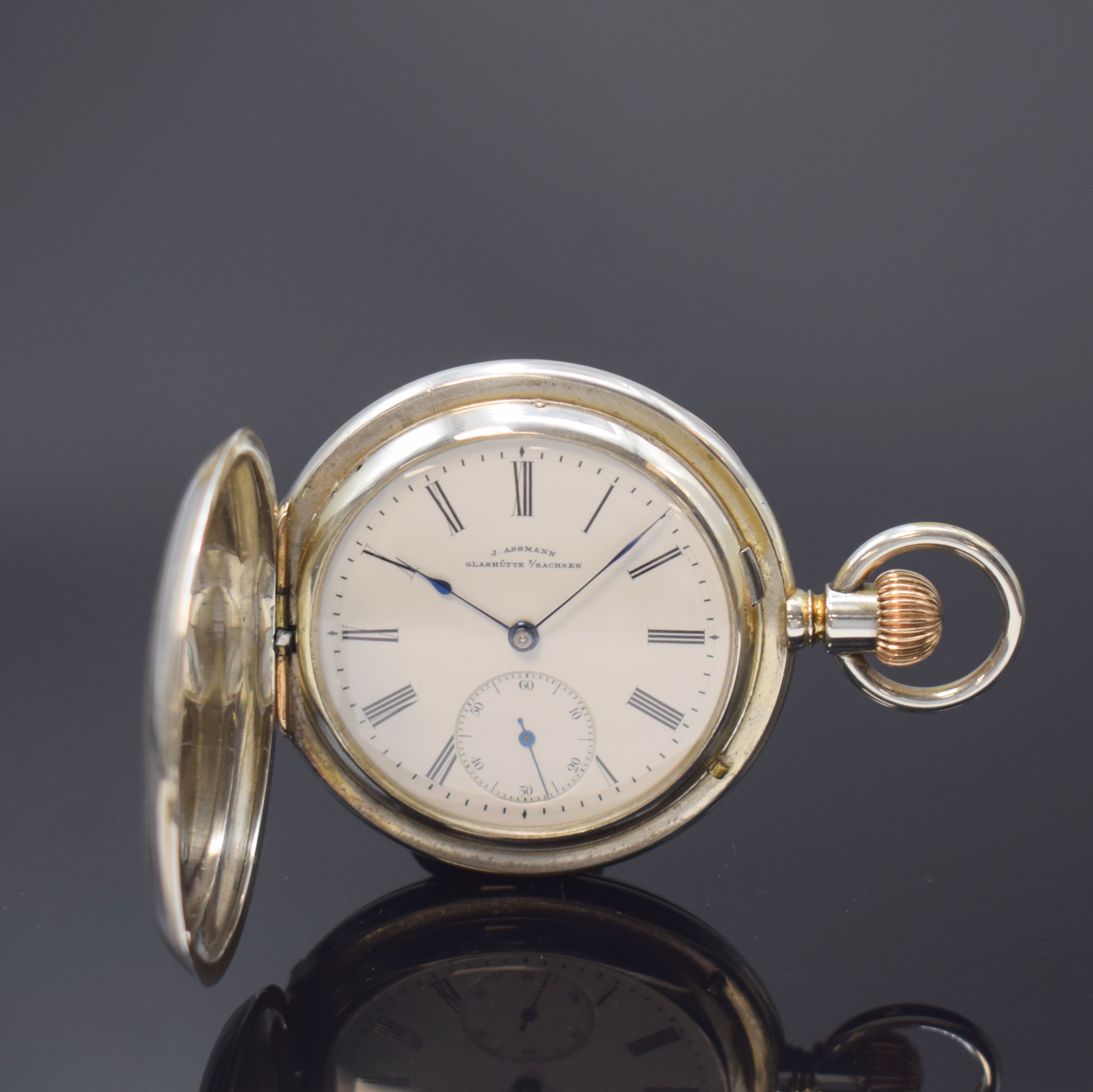 J. ASSMANN Glashütte Herrensavonette in Silber, Deutschland um 1905, guill. Geh., Goldscharniere, 2-tlg. Emailzifferbl., röm. Zahlen, gebl. ...