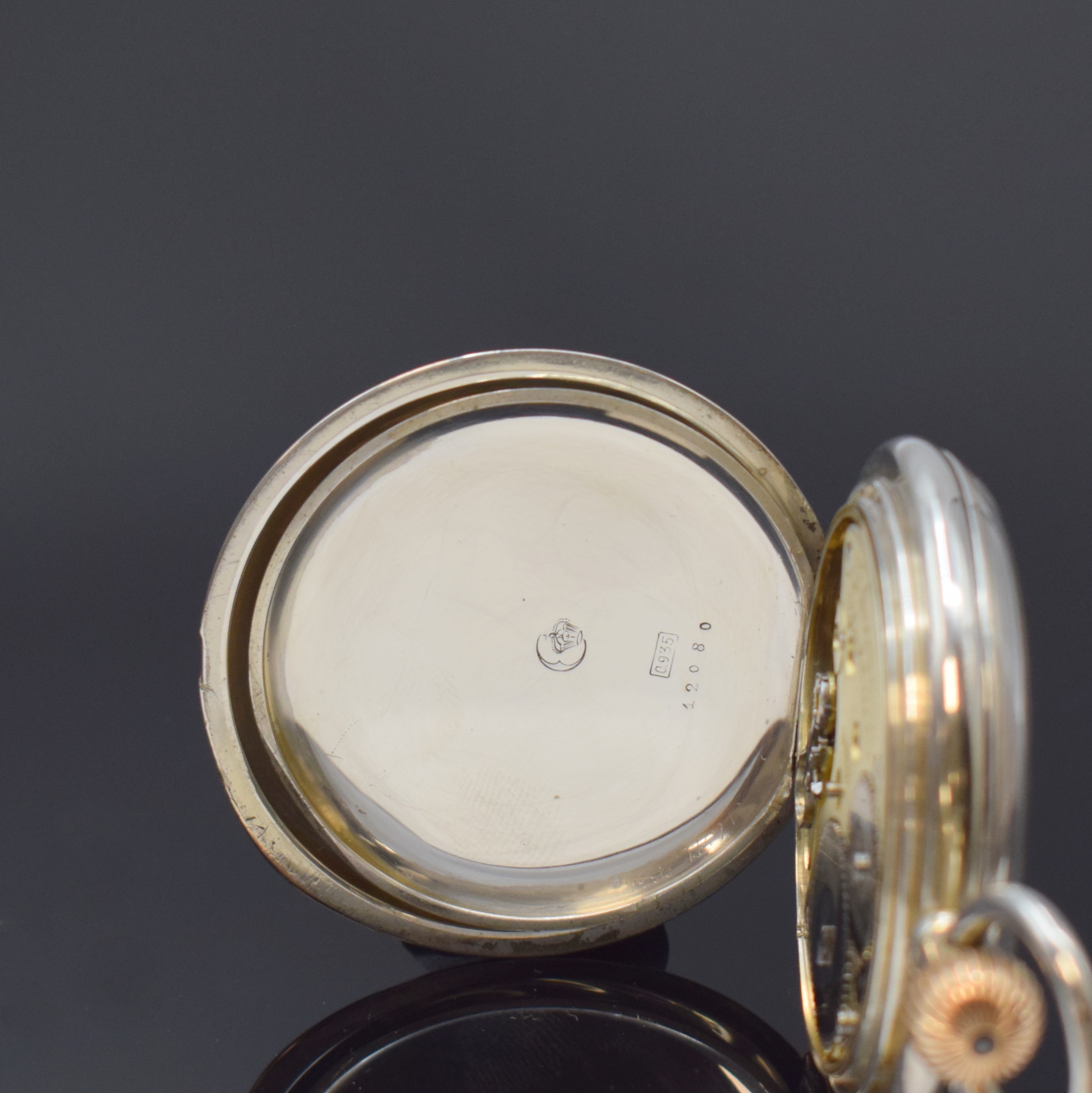 Detail f: J. ASSMANN Glashütte Herrensavonette in Silber, Deutschland um 1905, guill. Geh., Goldscharniere, 2-tlg. Emailzifferbl., röm. Zahlen, gebl. ...