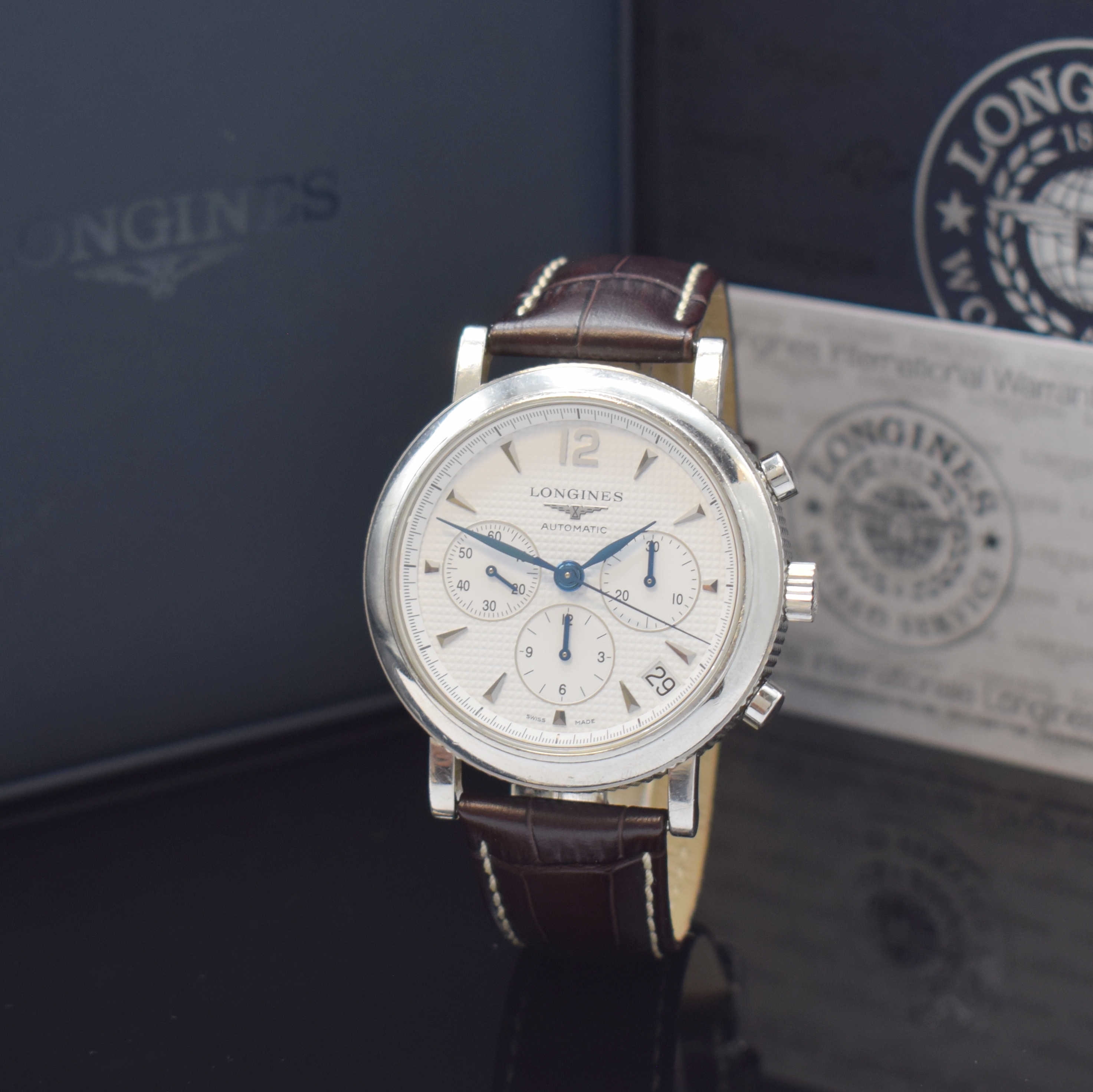 LONGINES Clous de Paris Chronograph in Stahl Referenz L.2.704.4, Schweiz um 2015, Automatik, beids. vergl. Geh., Boden aufgedr., weißes ...