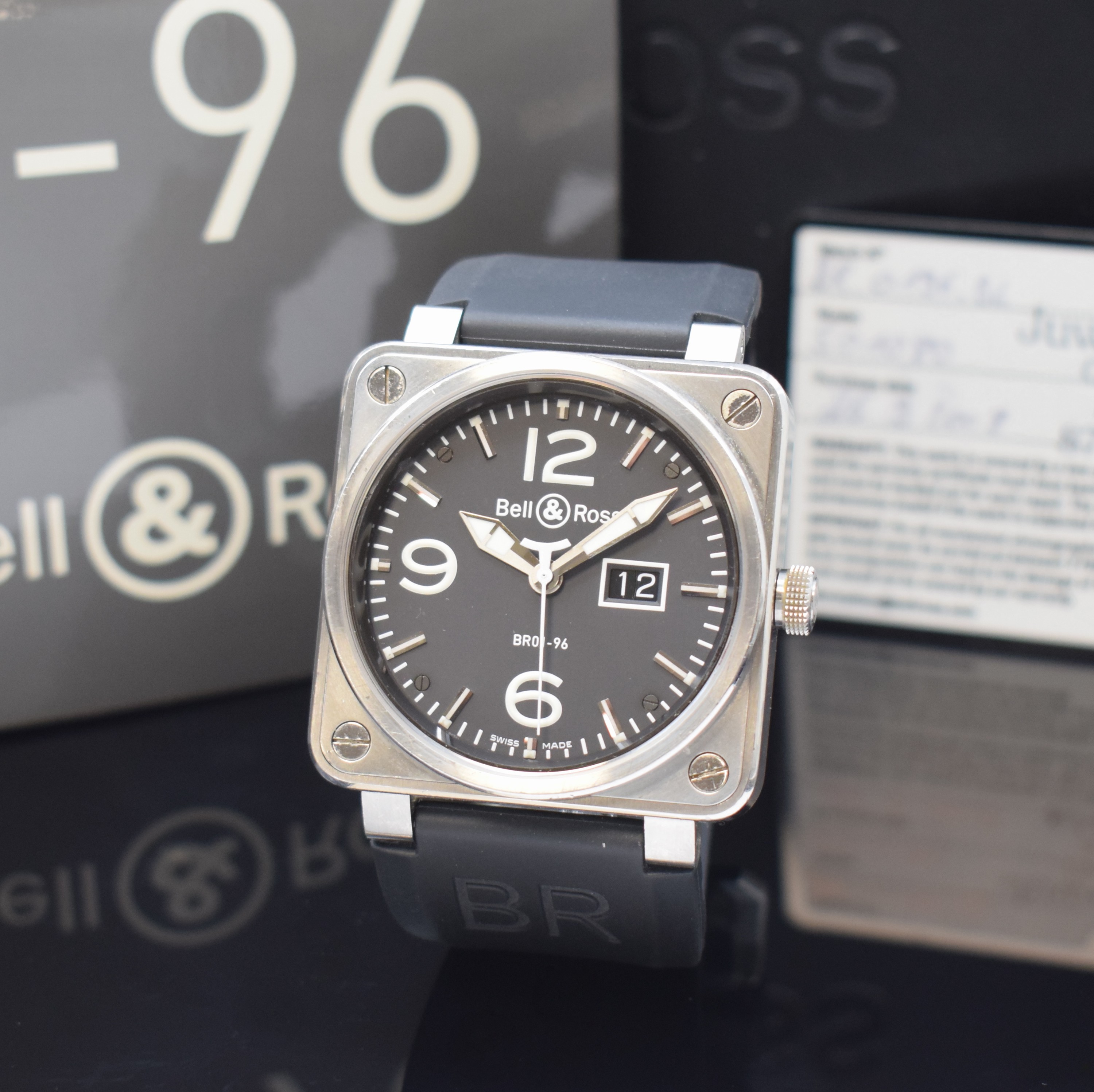 BELL & ROSS BR01-96 Herrenarmbanduhr in Stahl, Schweiz um 2010, Automatik, großes quadrat. Geh., über Lünette 4-fach verschr., schwarz. Zifferbl., ...