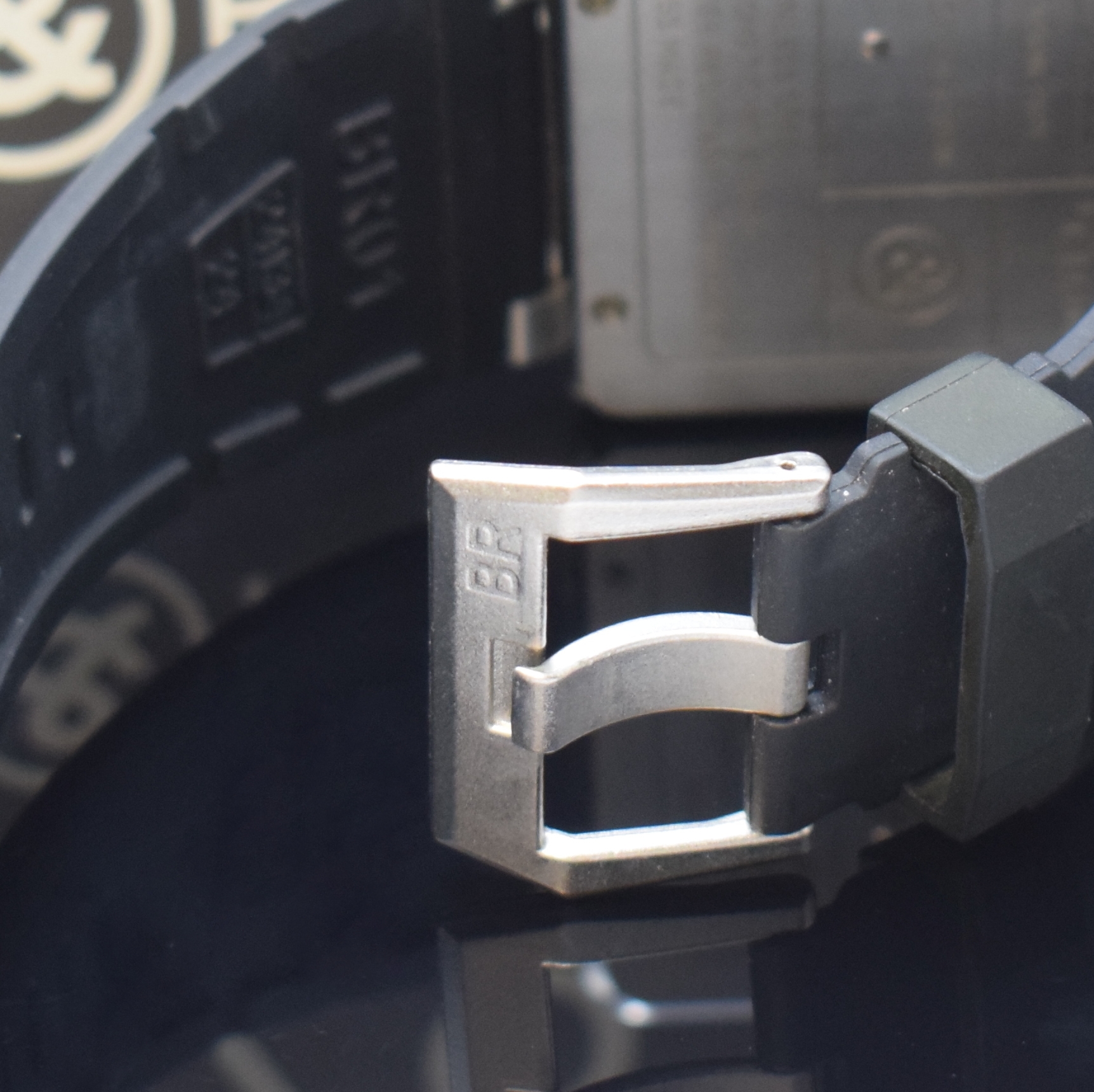 Detail b: BELL & ROSS BR01-96 Herrenarmbanduhr in Stahl, Schweiz um 2010, Automatik, großes quadrat. Geh., über Lünette 4-fach verschr., schwarz. Zifferbl., ...