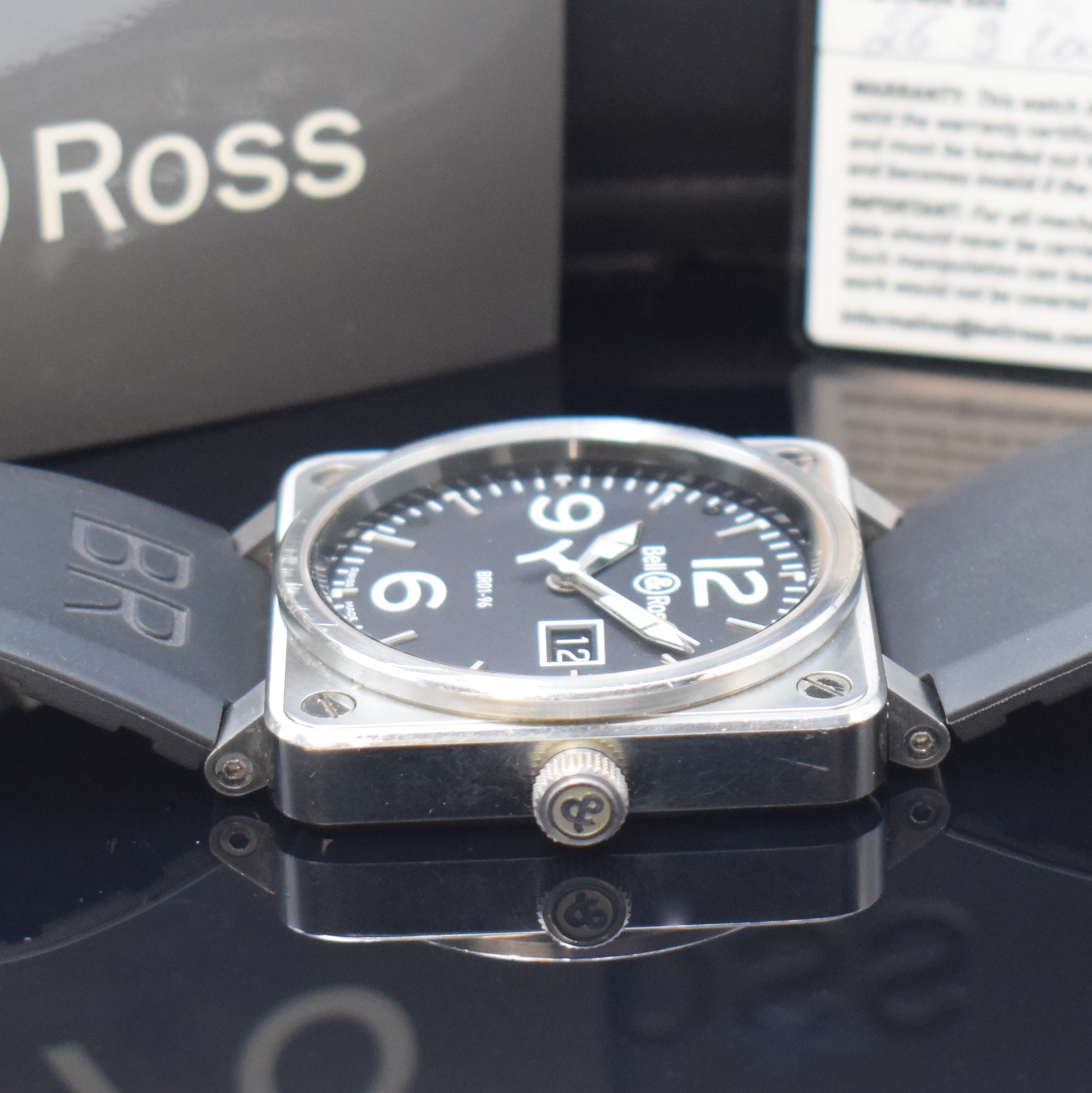 Detail c: BELL & ROSS BR01-96 Herrenarmbanduhr in Stahl, Schweiz um 2010, Automatik, großes quadrat. Geh., über Lünette 4-fach verschr., schwarz. Zifferbl., ...