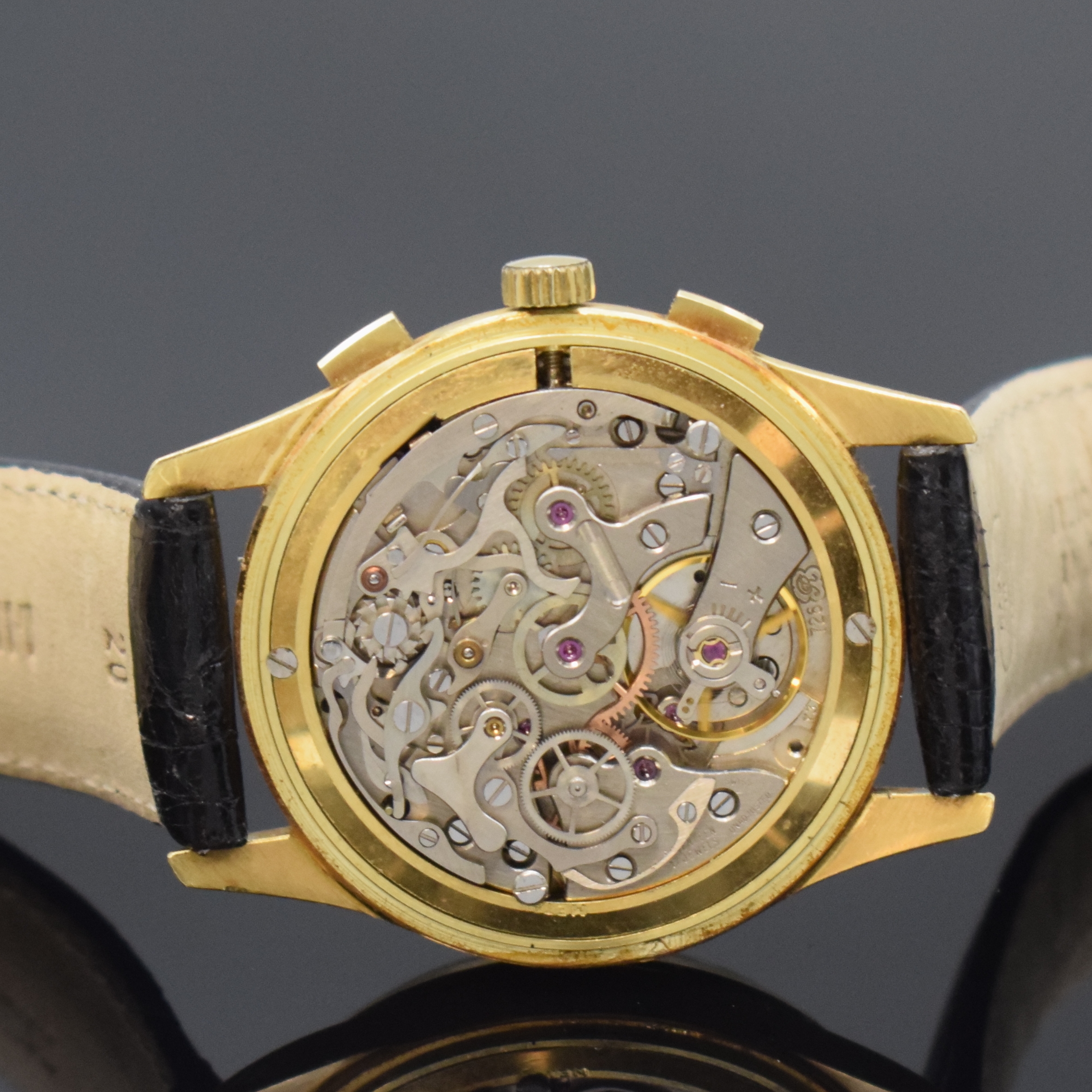 Detail e: GUINAND Herrenarmbanduhr mit Schaltradchronograph und Vollkalender Kaliber Valjoux 726 in GG 750/000, Schweiz um 1980, Handaufzug, 3-teil. Geh., ...
