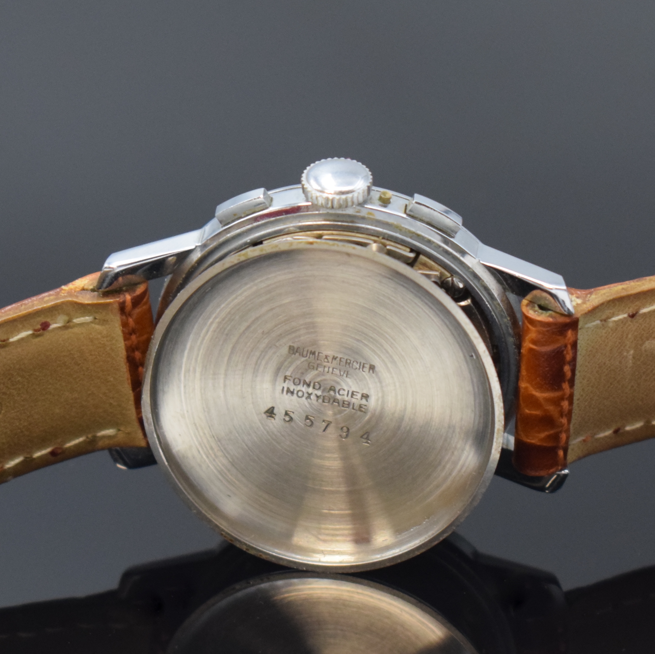 Detail f: BAUME & MERCIER Armbandchronograph, Schweiz um 1945, Geh. verchr., Edelstahlboden aufgedr., Zifferbl. rest./fl., Vollkalender außer Mondphase, ...