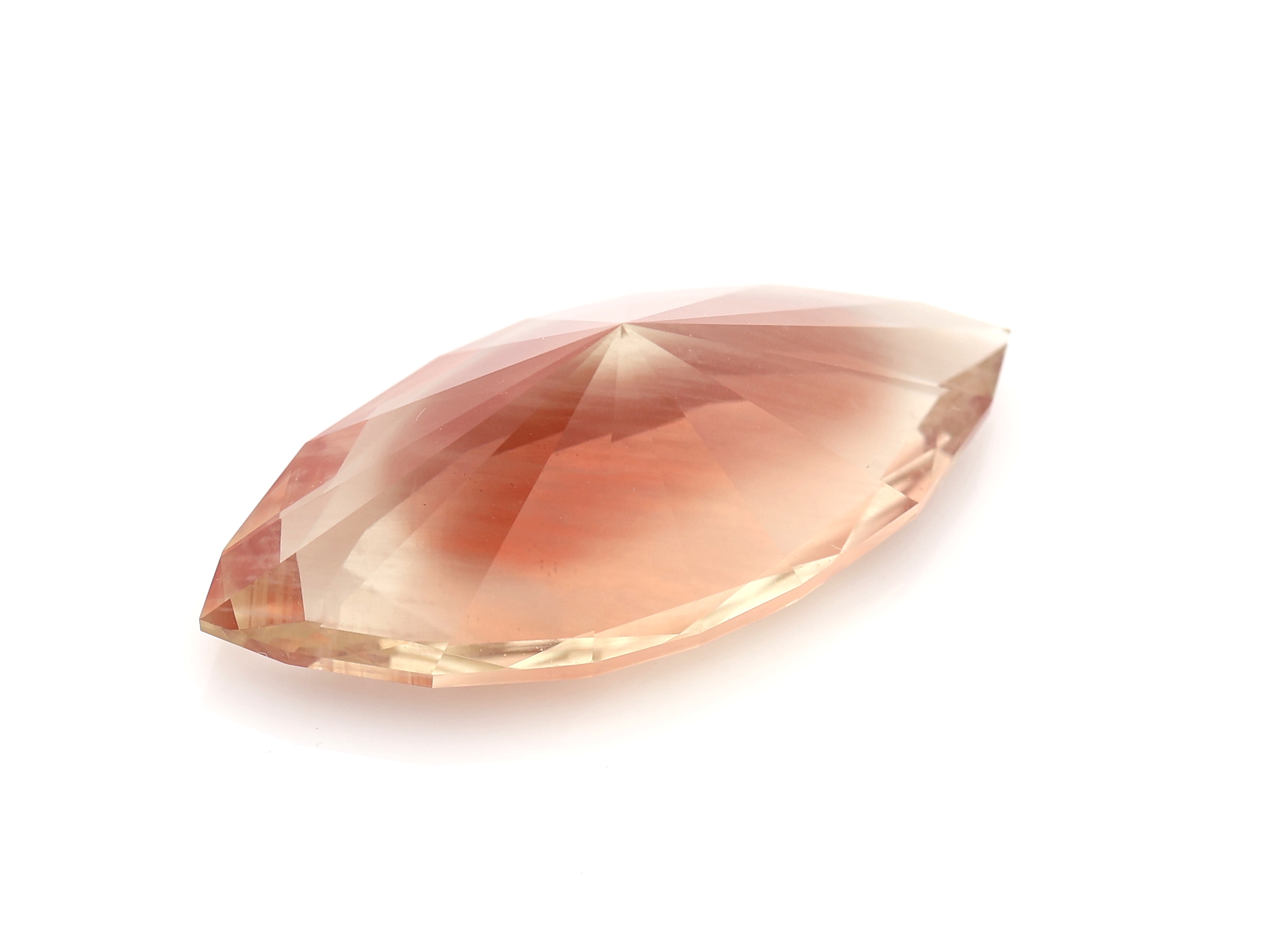 Detail b: Loser Sonnenstein, ca. 15.96 ct, facett. Navette