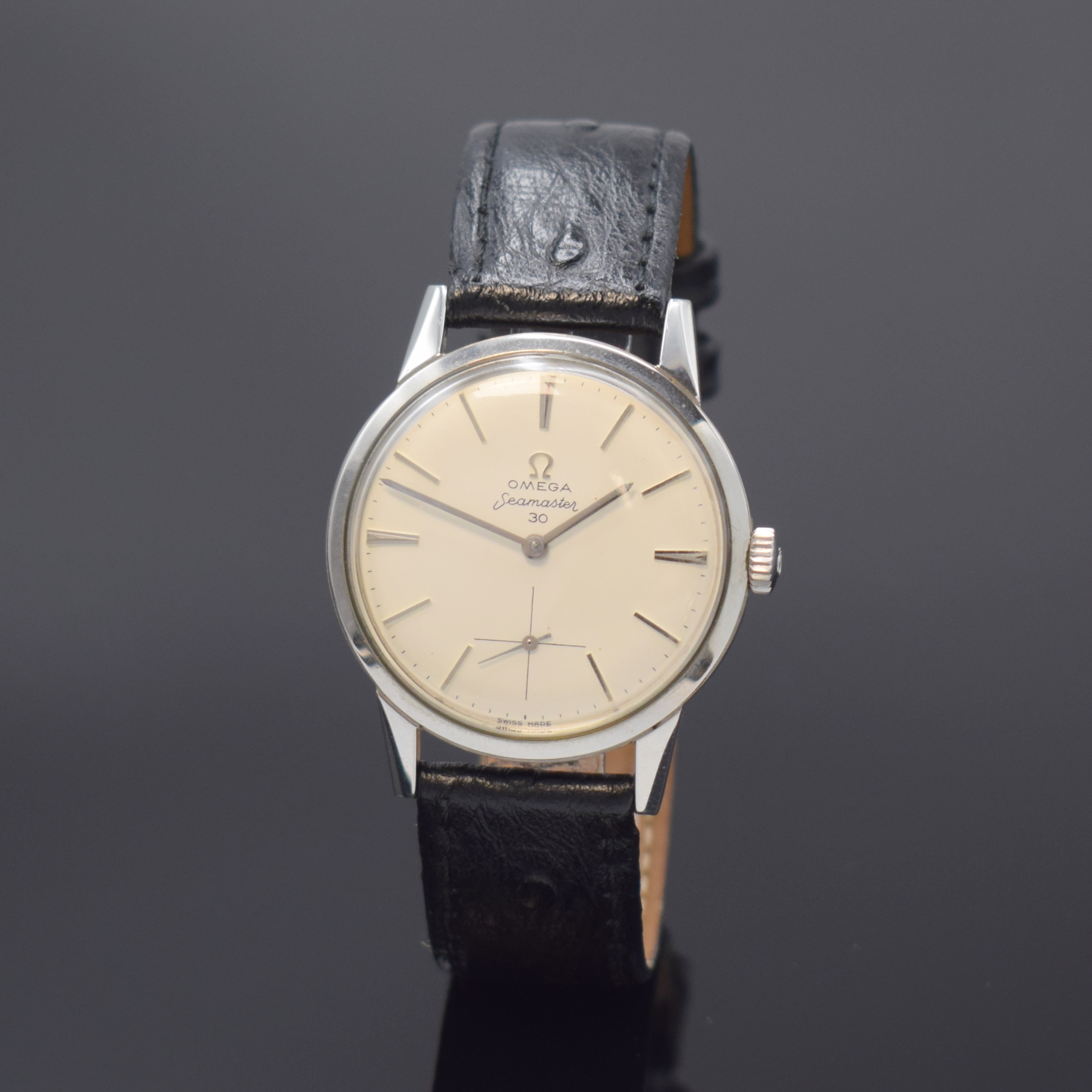 OMEGA Seamaster 30 Armbanduhr in Stahl Referenz 125.003-62, Handaufzug, Schweiz um 1962, verschr. Boden m. Seepferdchenlogo, silb. Zifferbl. m. ...