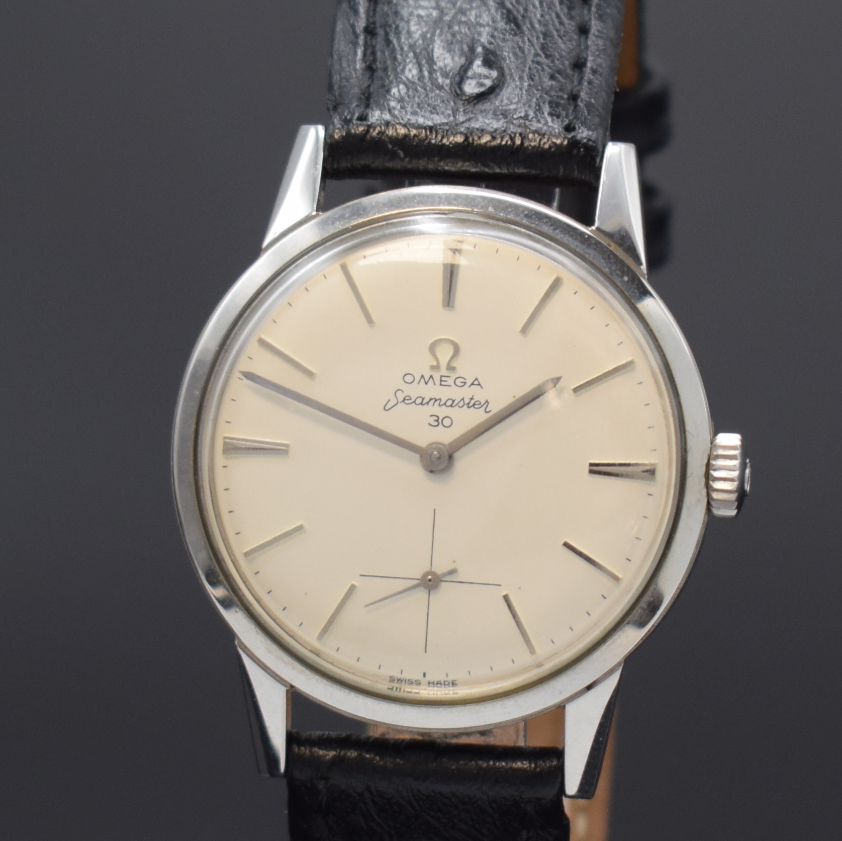 Detail a: OMEGA Seamaster 30 Armbanduhr in Stahl Referenz 125.003-62, Handaufzug, Schweiz um 1962, verschr. Boden m. Seepferdchenlogo, silb. Zifferbl. m. ...
