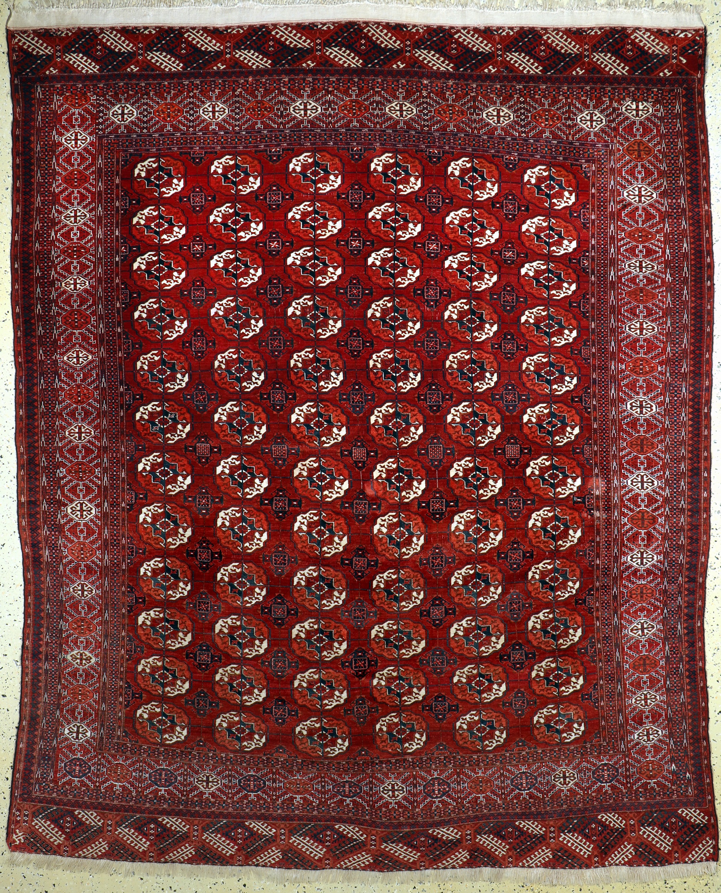 Tekke Hauptteppich antik, Turkmenistan, um 1900, Wolle auf Wolle, ca. 294 x 240 cm, EHZ: 3