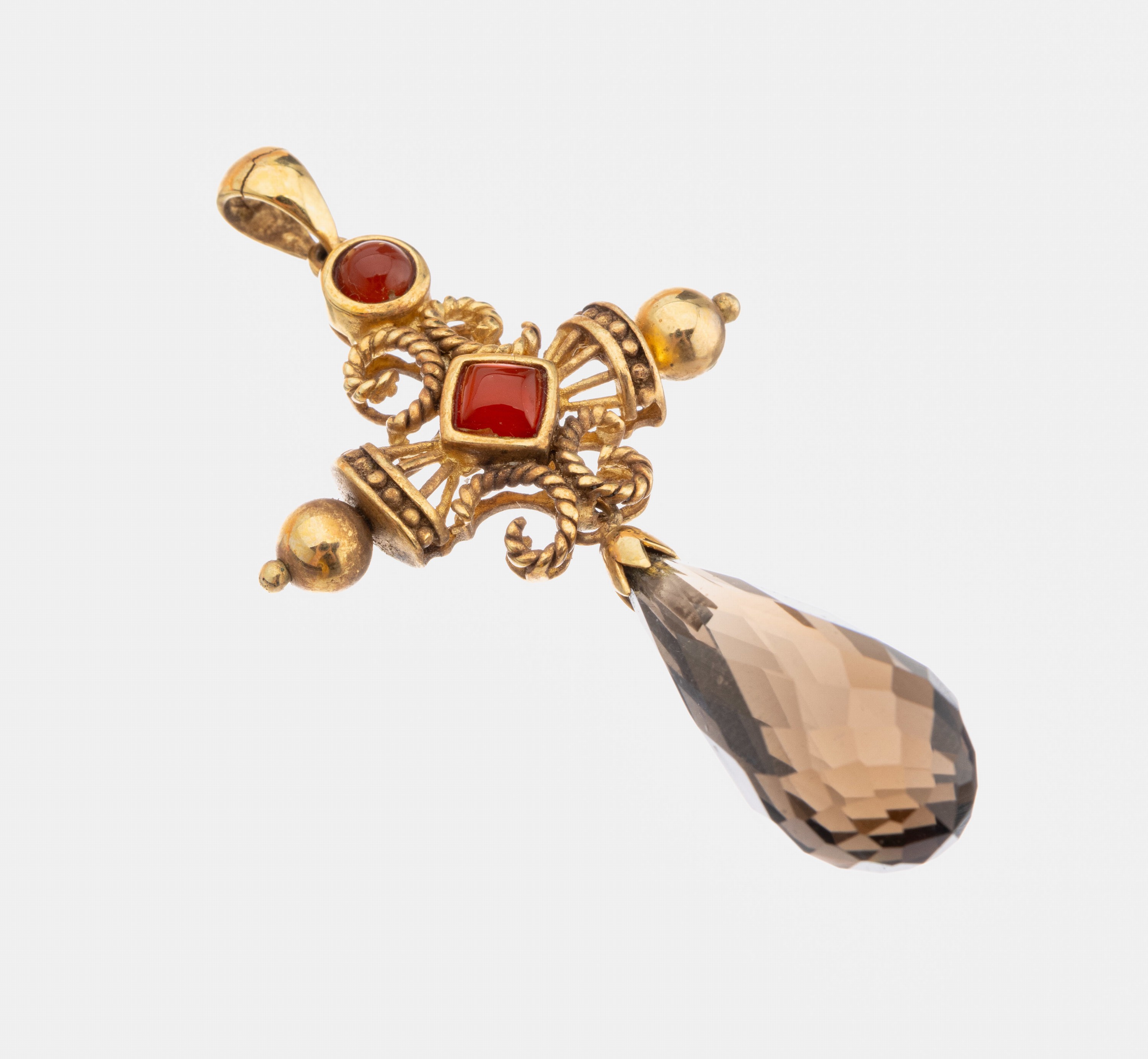 9 kt Gold Rauchquarz-Karneol-Kreuzanhänger, GG 375/000, bewegl. abgehängte facett. Rauchquarz-Pampel, 2 Karneol-Cabochons, ca. 6 x 3 cm, ca. 8.0 g