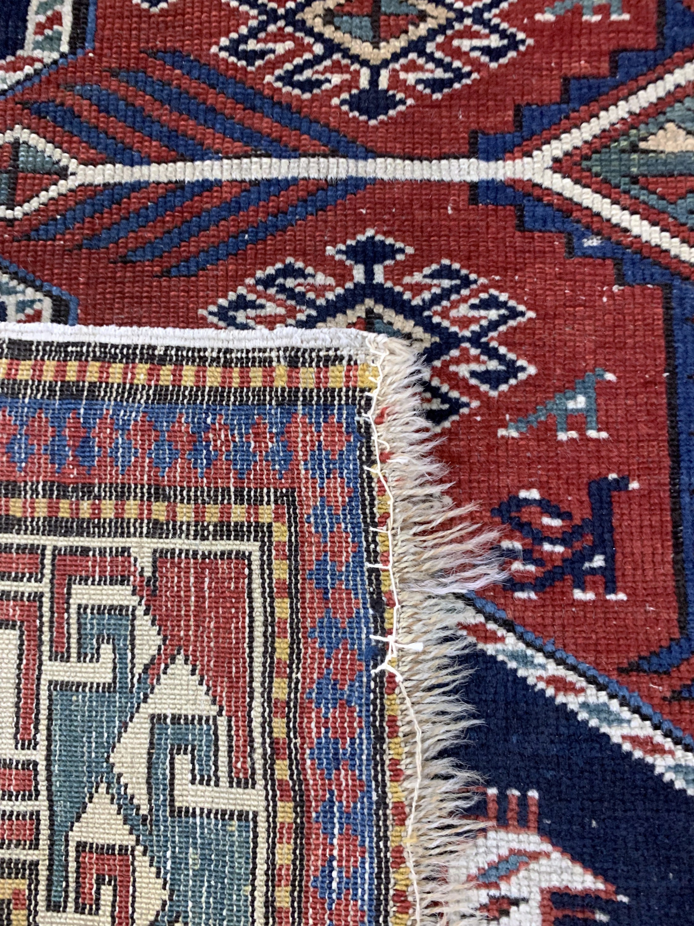 Detail e: Antiker Schirwan, Kaukasus, um 1900, Wolle auf Wolle, ca. 200 x 120 cm, EHZ: 3