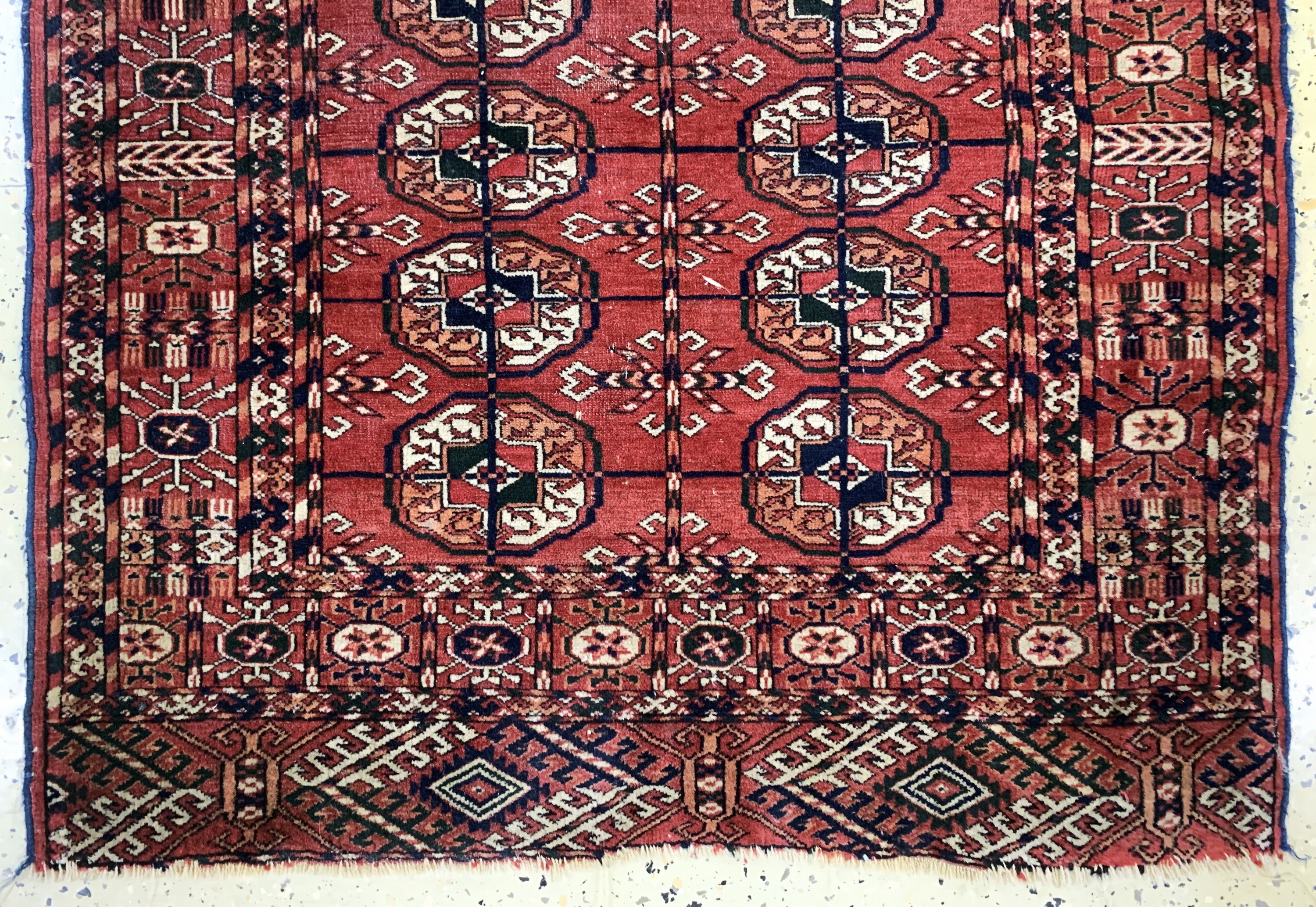 Detail c: Herdteppich antik, Turkmenistan, um 1900, Wolle auf Wolle, ca. 110 x 90 cm, EHZ: 3