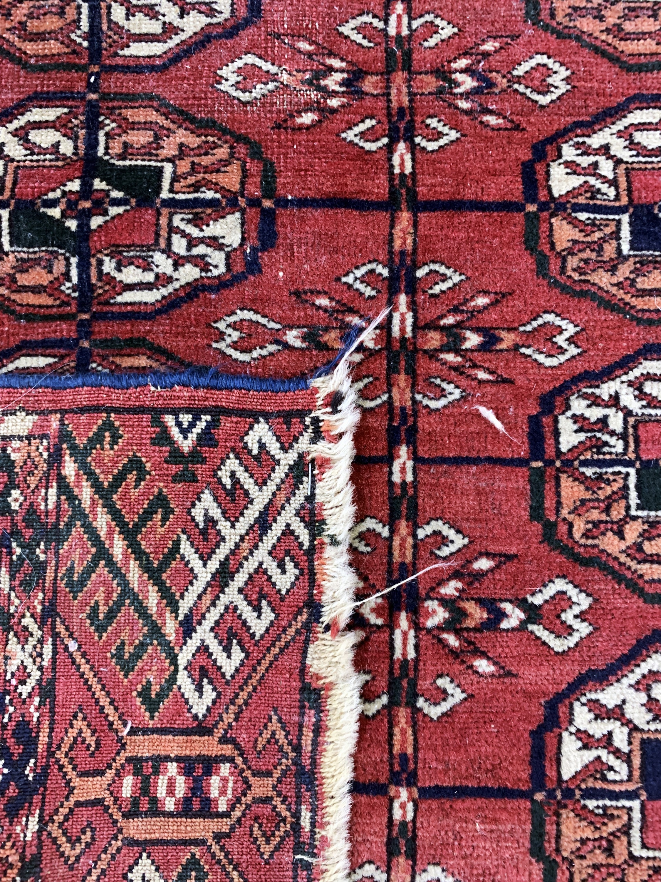 Detail d: Herdteppich antik, Turkmenistan, um 1900, Wolle auf Wolle, ca. 110 x 90 cm, EHZ: 3