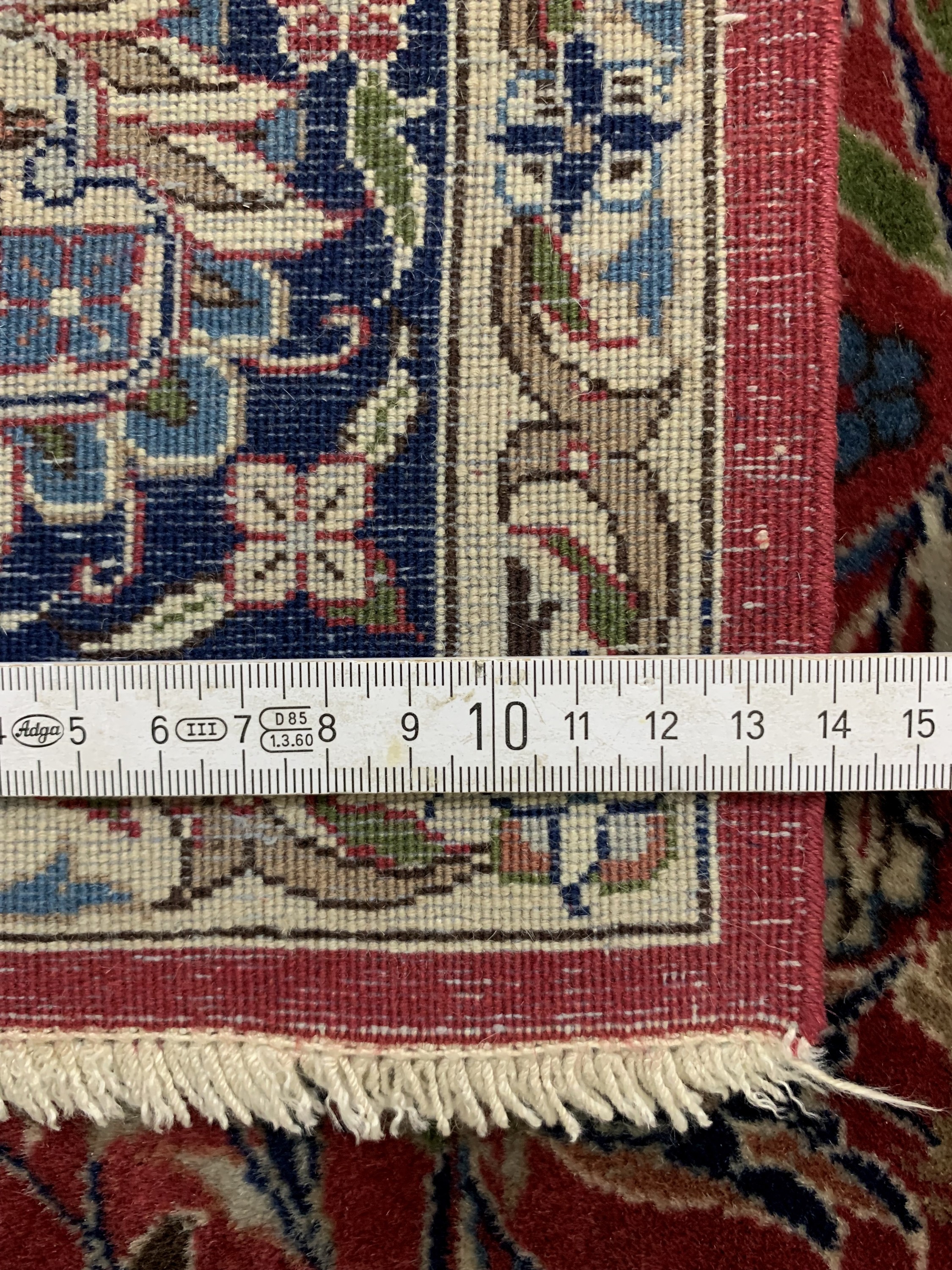 Detail e: Esfahan fein, China, Ende 20.Jhd, Korkwolleauf Seide, ca. 196 x 128 cm, ca. 1,0 Mio. Kn/qm, EHZ: 2