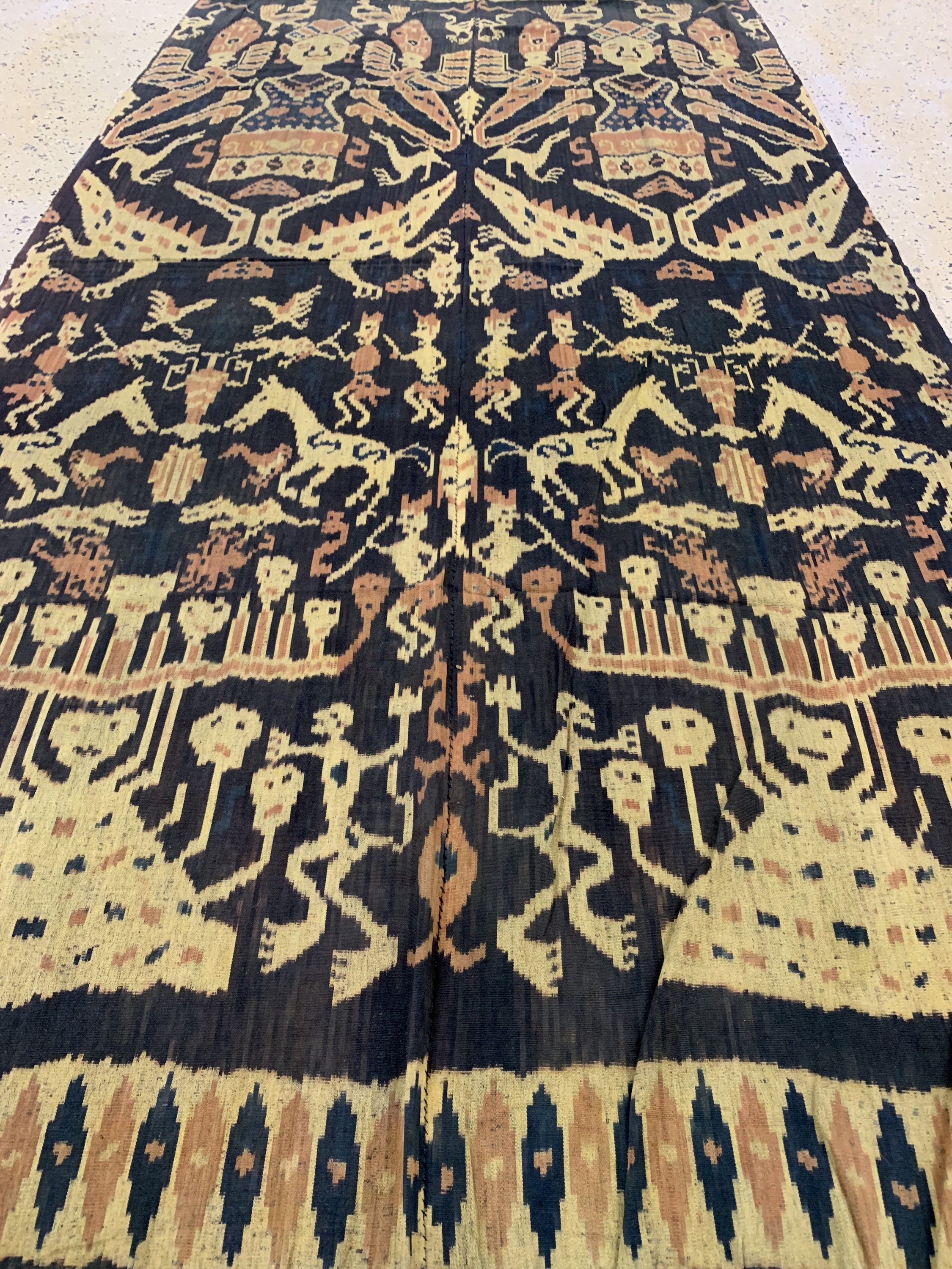 Detail d: Sumba Ikat, Indonesien, Anfang 20.Jhd, Baumwolle, ca. 270 x 130 cm, EHZ: 2