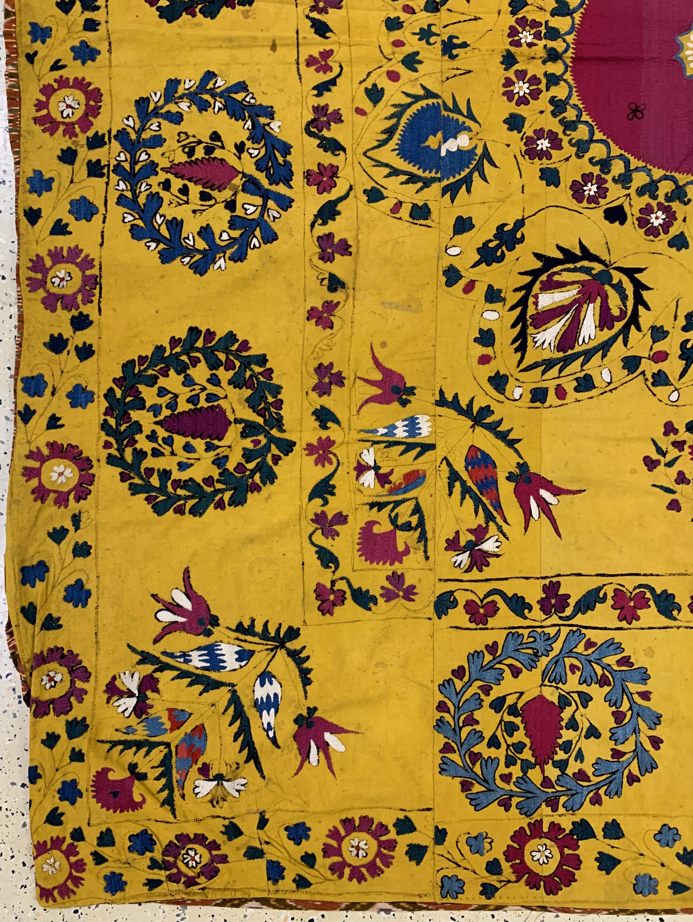 Detail b: Samarkand Susani, Uzbekistan, um 1900, Seide-Baumwollstickerei, ca. 235 x 195 cm, EHZ: 3