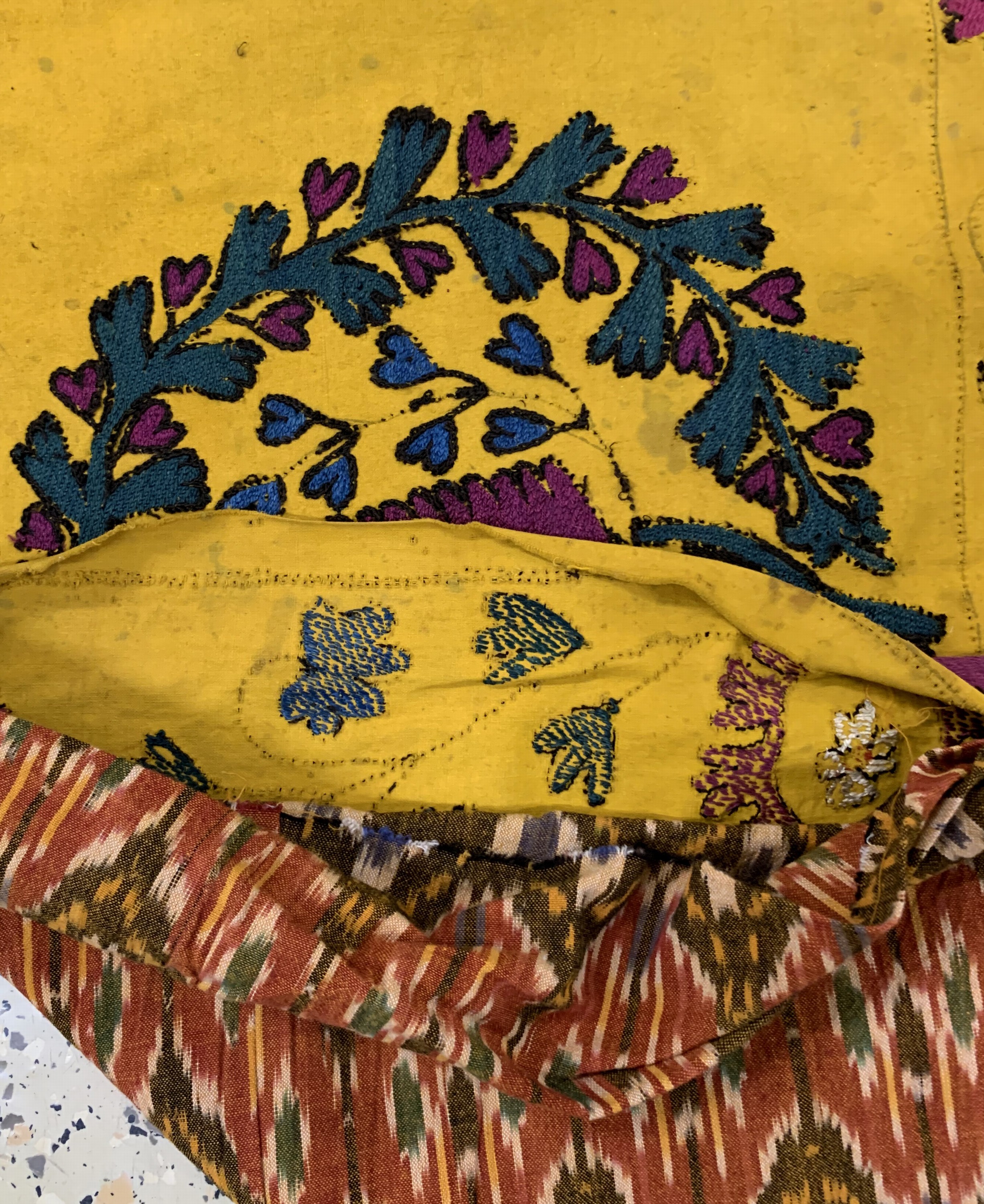 Detail g: Samarkand Susani, Uzbekistan, um 1900, Seide-Baumwollstickerei, ca. 235 x 195 cm, EHZ: 3