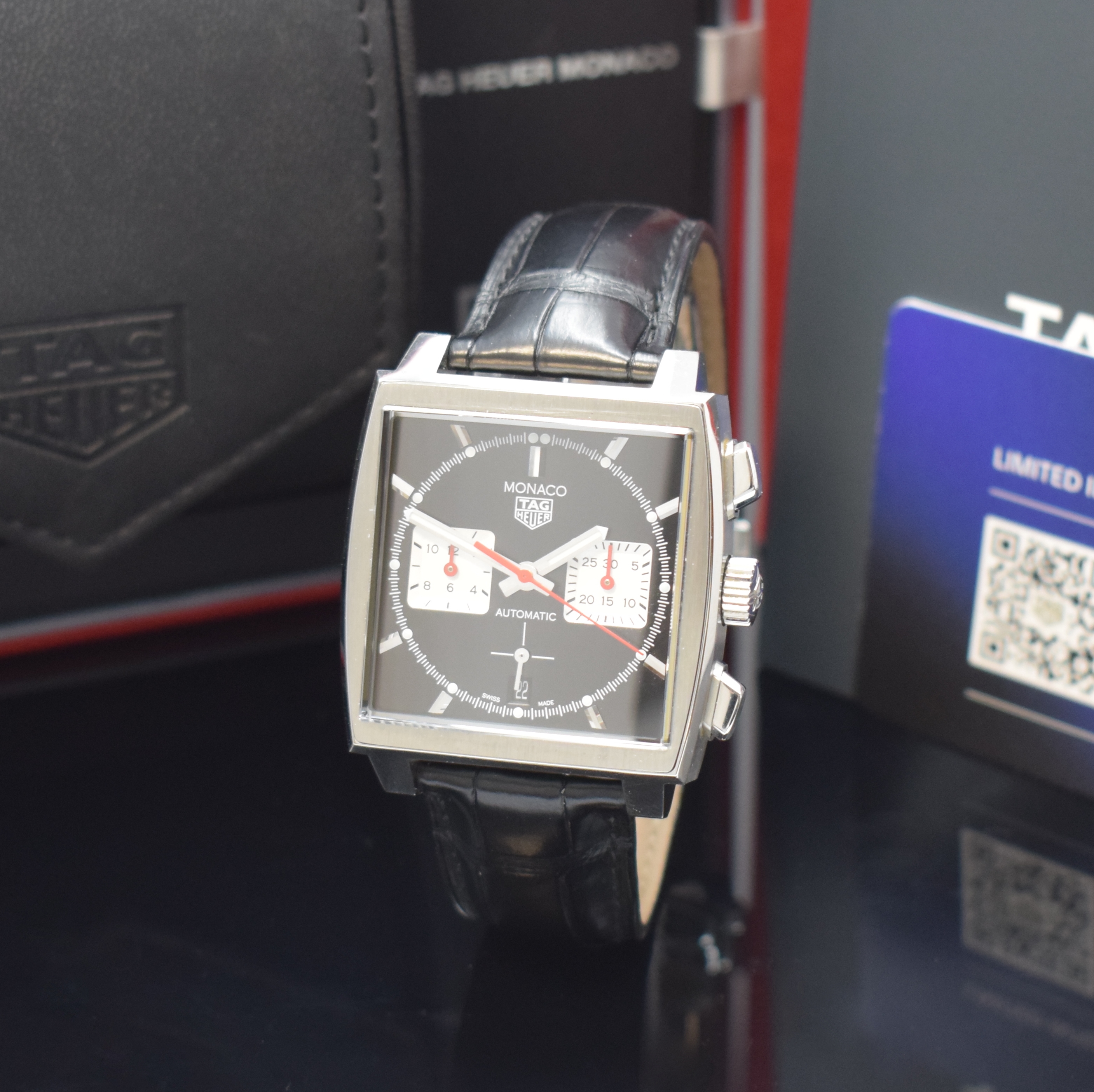 TAG HEUER Monaco Armbandchronograph Referenz CBL2113.FC6177, Automatik, beids. vergl. Edelstahlgeh. inkl. Lederband m. Faltschl., Boden 4-fach ...