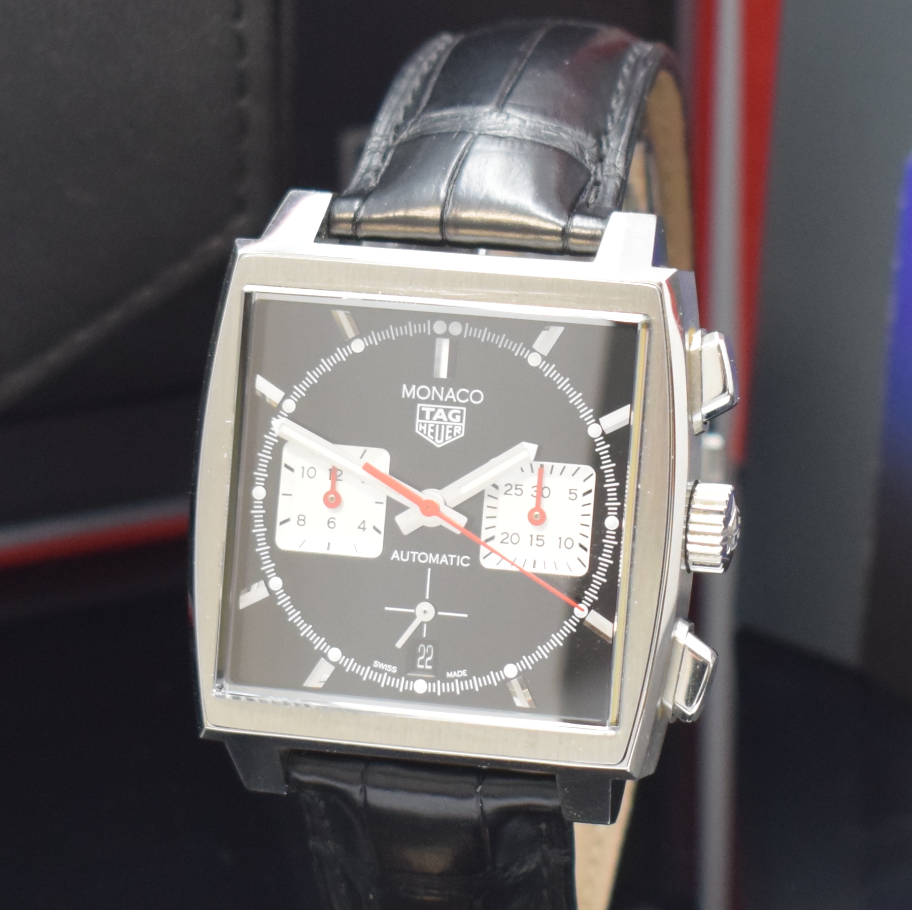 Detail a: TAG HEUER Monaco Armbandchronograph Referenz CBL2113.FC6177, Automatik, beids. vergl. Edelstahlgeh. inkl. Lederband m. Faltschl., Boden 4-fach ...