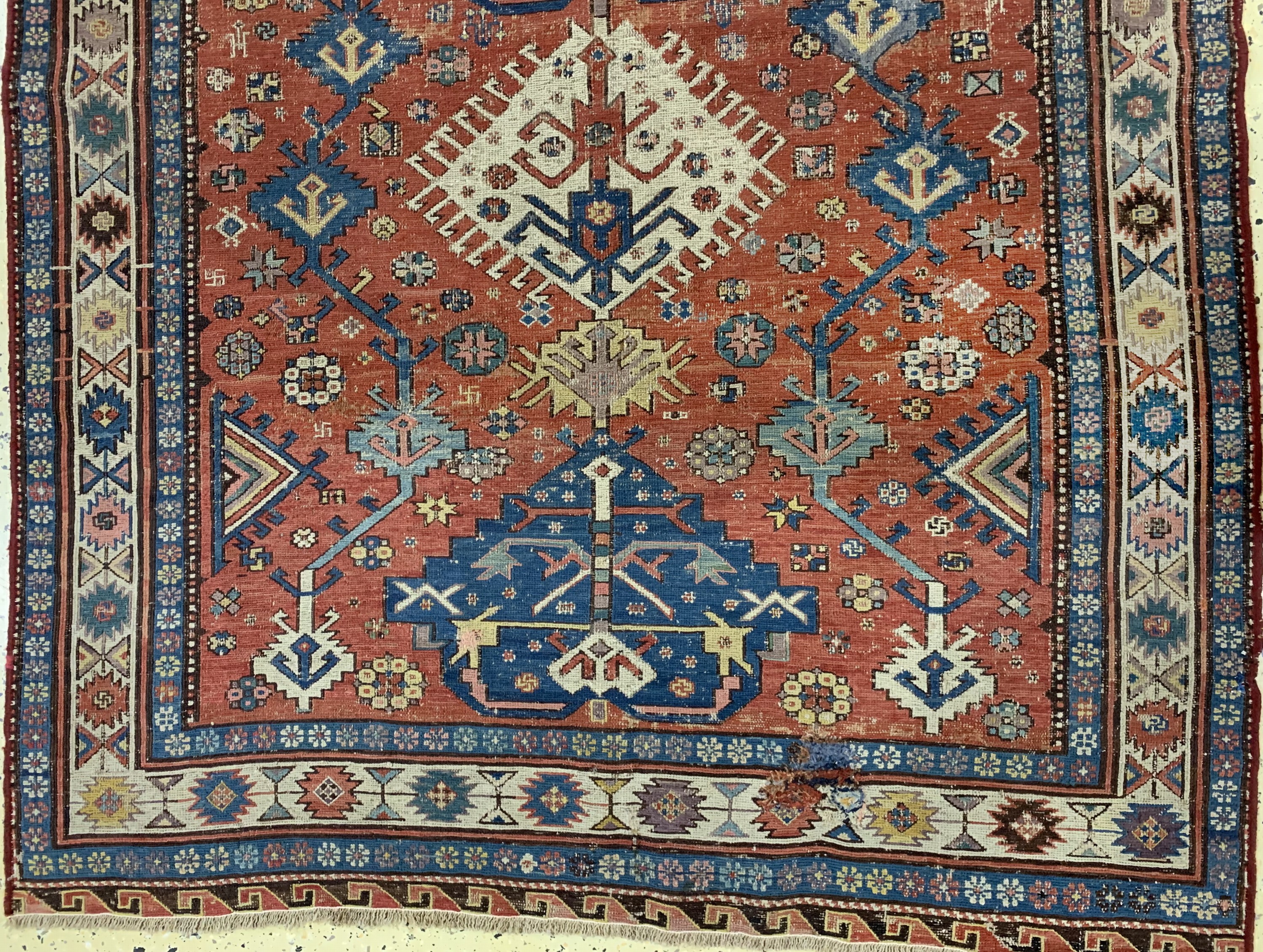 Detail b: Antike"Kuba" Sumakh, Kaukasus, datiert 1287(1866), Wolle auf Wolle, ca. 260 x 144 cm,EHZ: 3(geflickt)