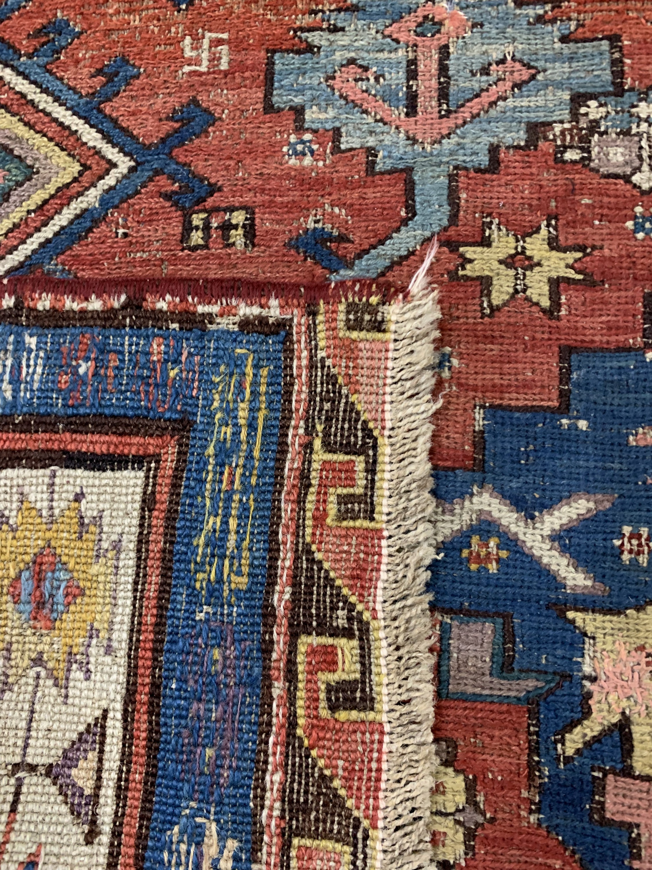 Detail e: Antike"Kuba" Sumakh, Kaukasus, datiert 1287(1866), Wolle auf Wolle, ca. 260 x 144 cm,EHZ: 3(geflickt)