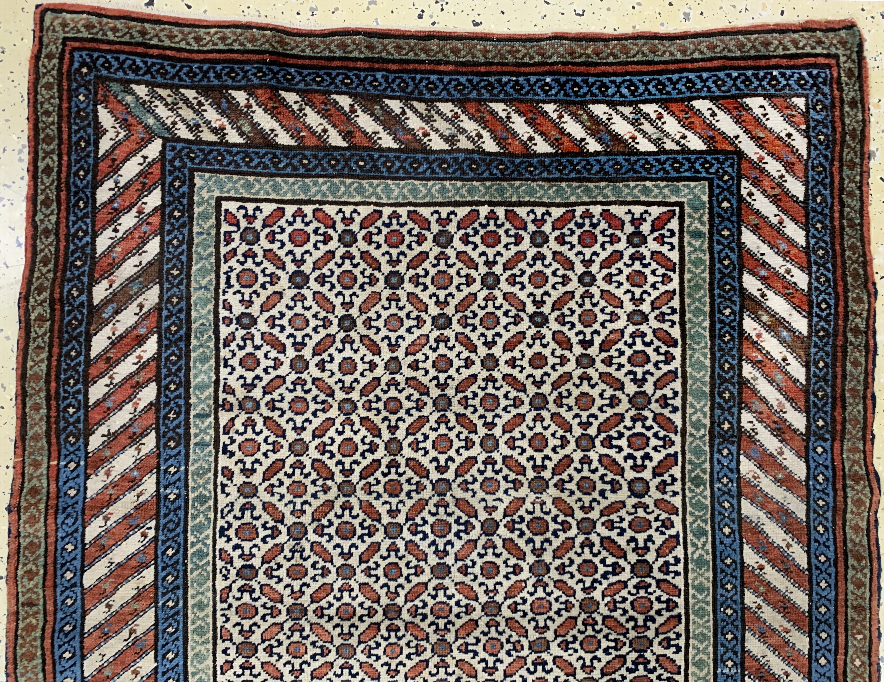 Detail a: Antiker Kazak, Kaukasus, 19.Jhd, Wolle auf Wolle, ca. 200 x 96 cm, EHZ: 2-3, (kleine Restaurierungen)