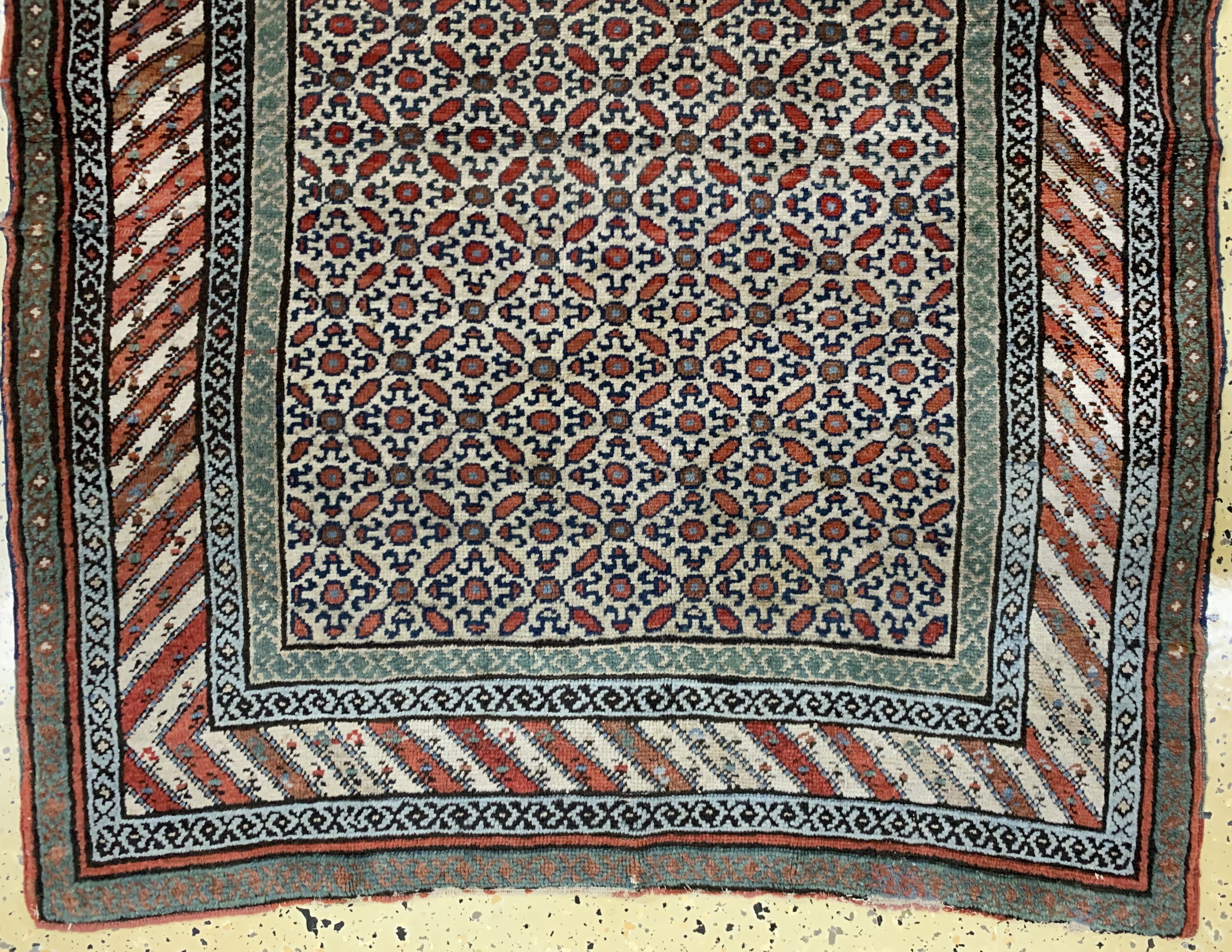 Detail b: Antiker Kazak, Kaukasus, 19.Jhd, Wolle auf Wolle, ca. 200 x 96 cm, EHZ: 2-3, (kleine Restaurierungen)