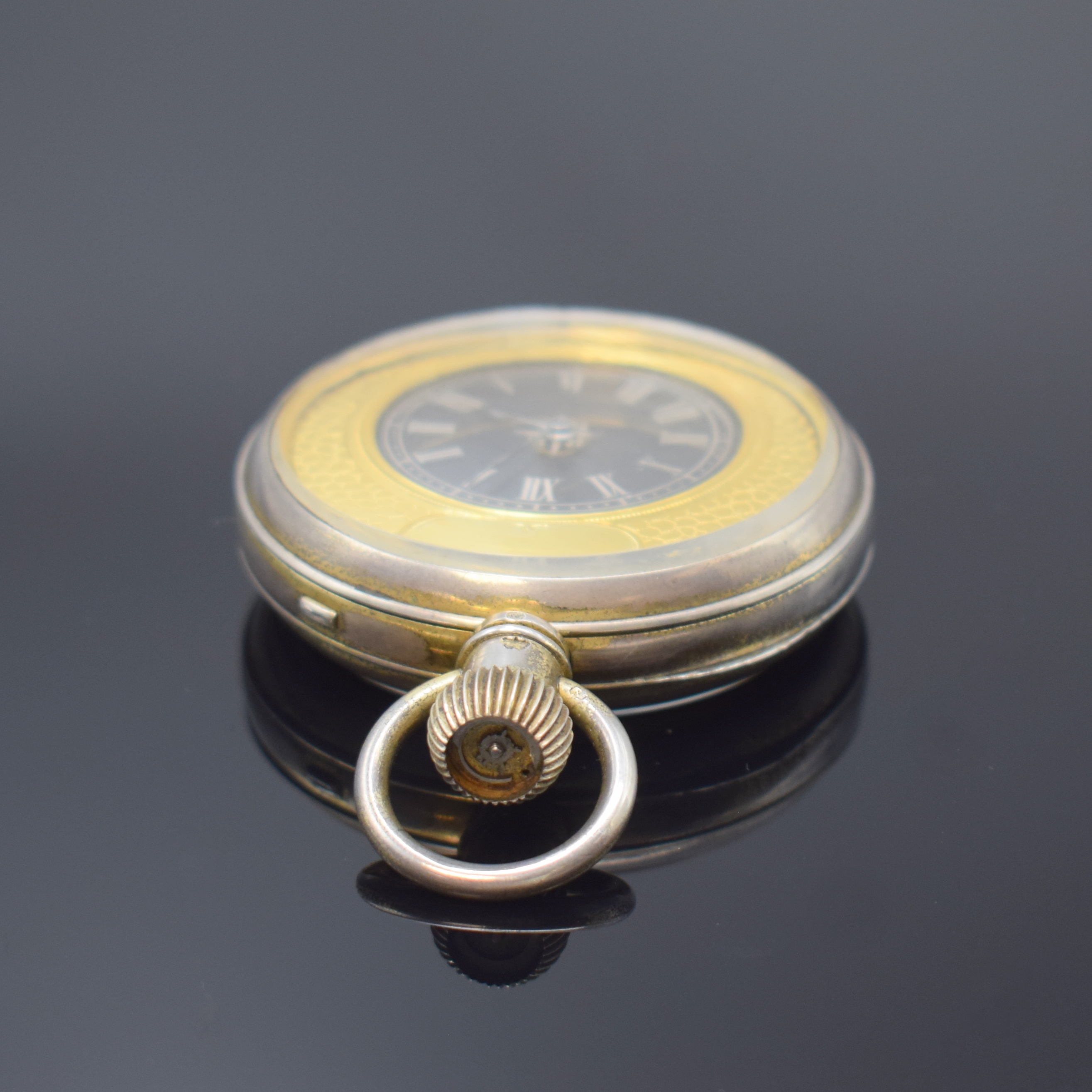 Detail b: A.S & F (Armand Schwob & Frère) Mysterieuse Herrentaschenuhr, Schweiz um 1880, Silber ehem. verg., dell. Geh. beids. vergl., Glaszifferblatt m. ...