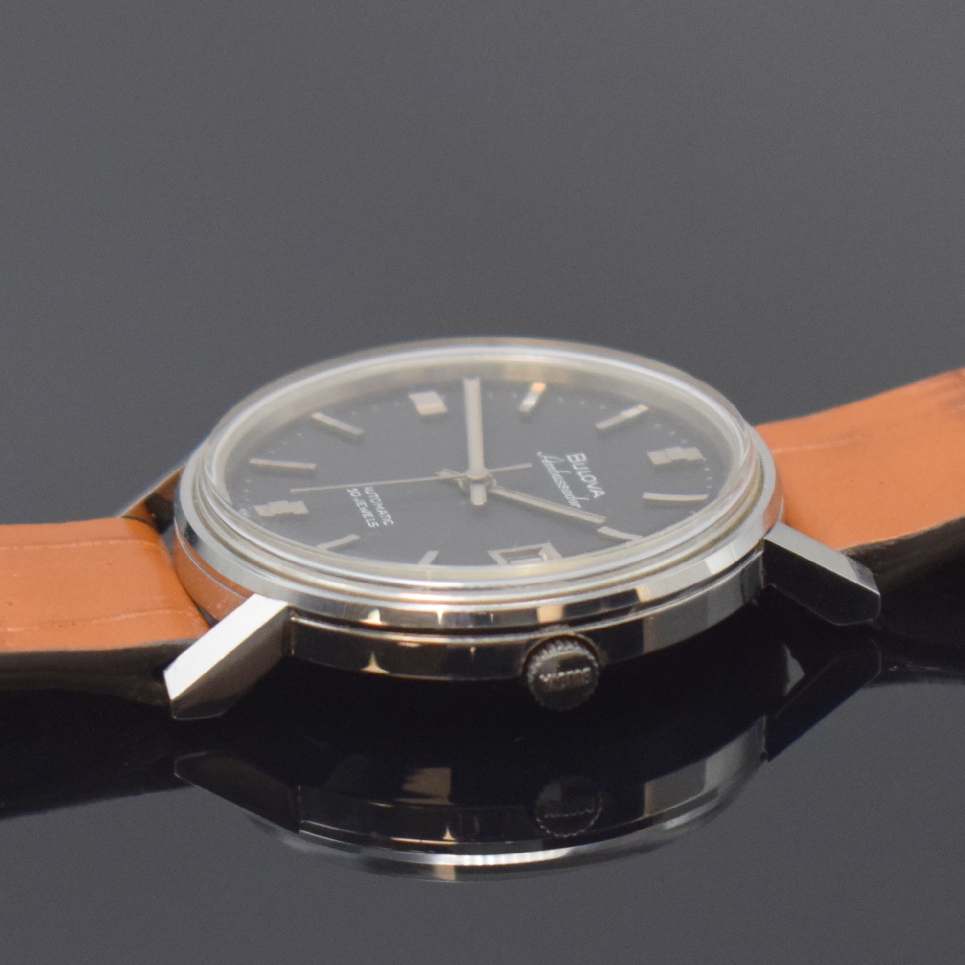Detail b: BULOVA Ambassador unpolierte Herrenarmbanduhr mit Mikrorotor-Werk, Schweiz um 1965, Automatik, Monocoque-Geh. in Edelstahl, schwarzes Zifferbl. m. ...