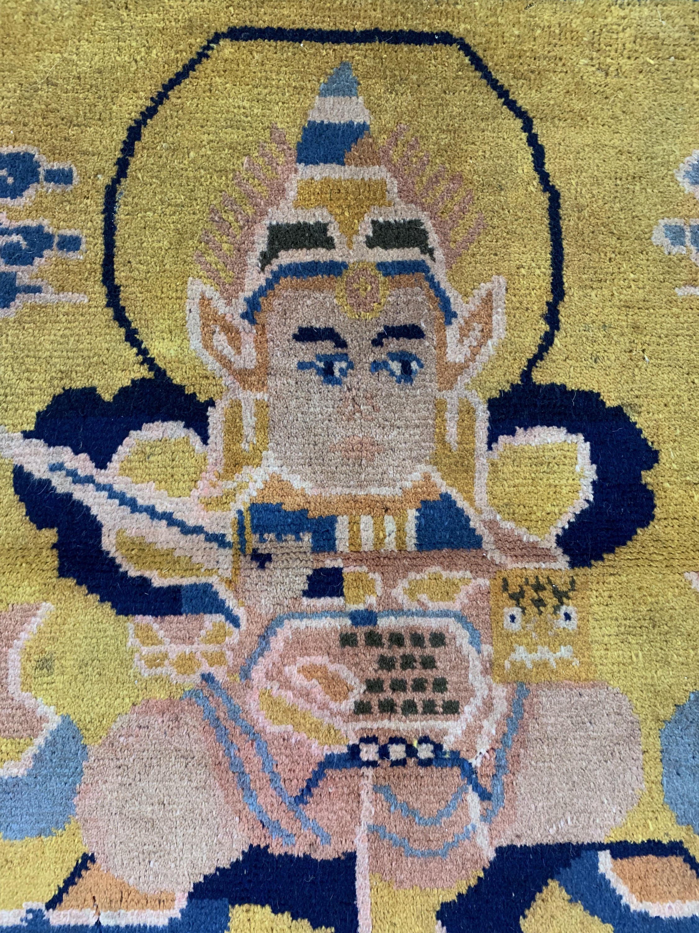 Detail c: "Thangka-Motiv"alt, China, Anfang 20.Jhd, Wolle auf Baumwolle, ca. 90 x 85 cm, Mottenfraß, EHZ: 3