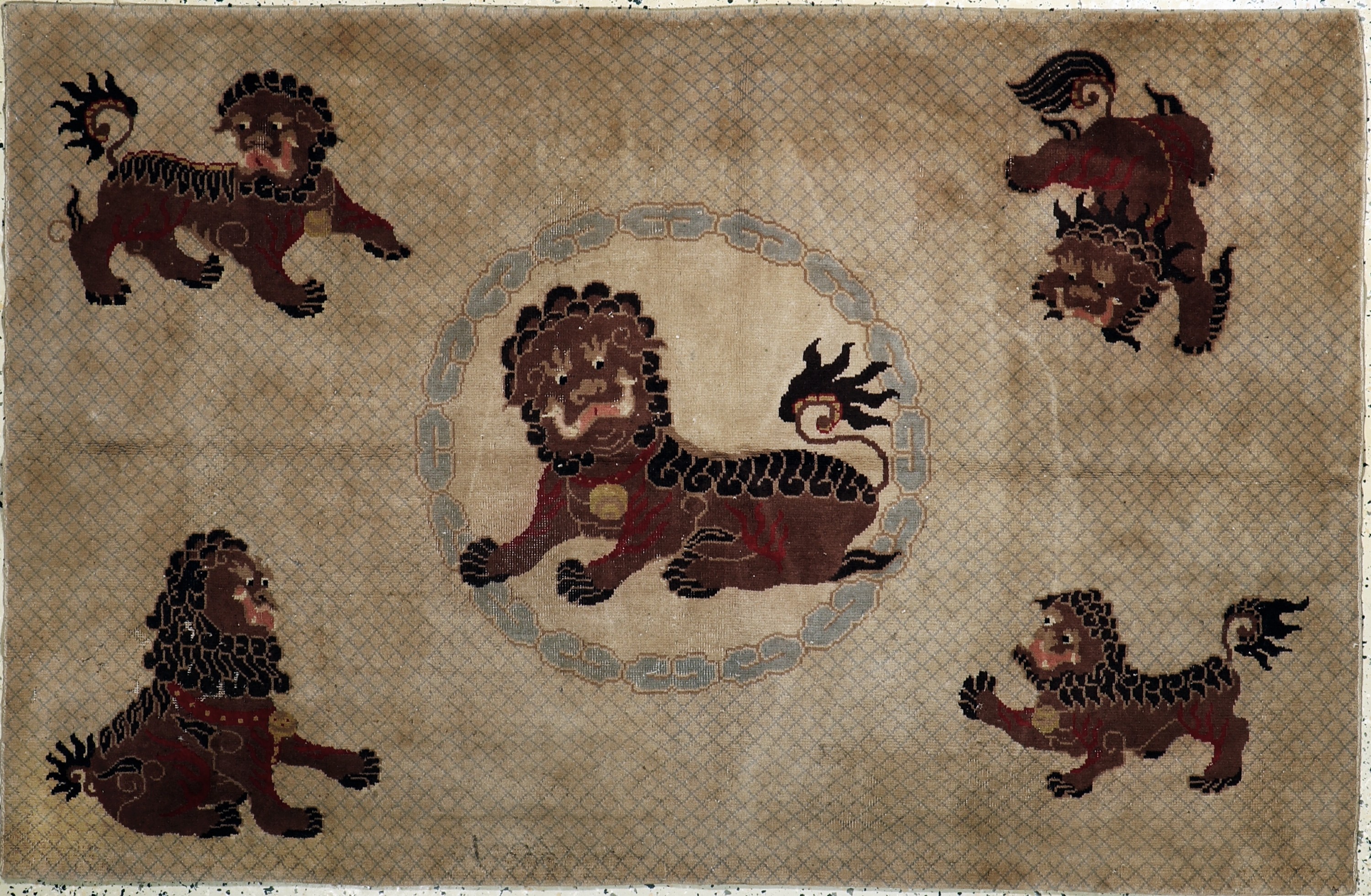 Peking antik"Fo-Hund", China, um 1900, Wolle auf Baumwolle, ca. 185 x 120 cm, Mottenfraß, EHZ: 3(fleckig)