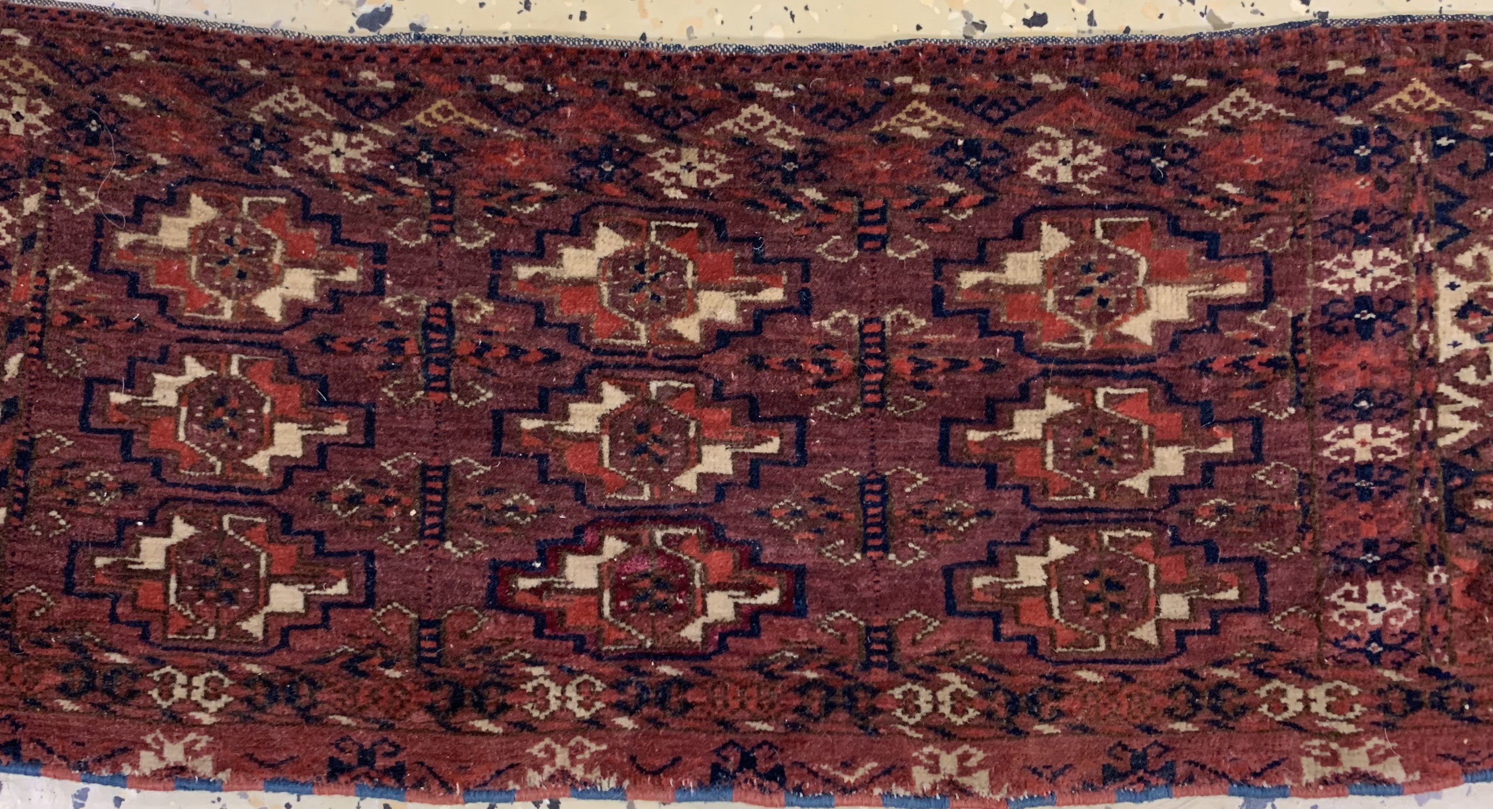 Detail c: 2 Antike Torba, Turkmenistan, 19.Jhd, Wolleauf Wolle, ca. 66 x 30 cm, EHZ: 3-4