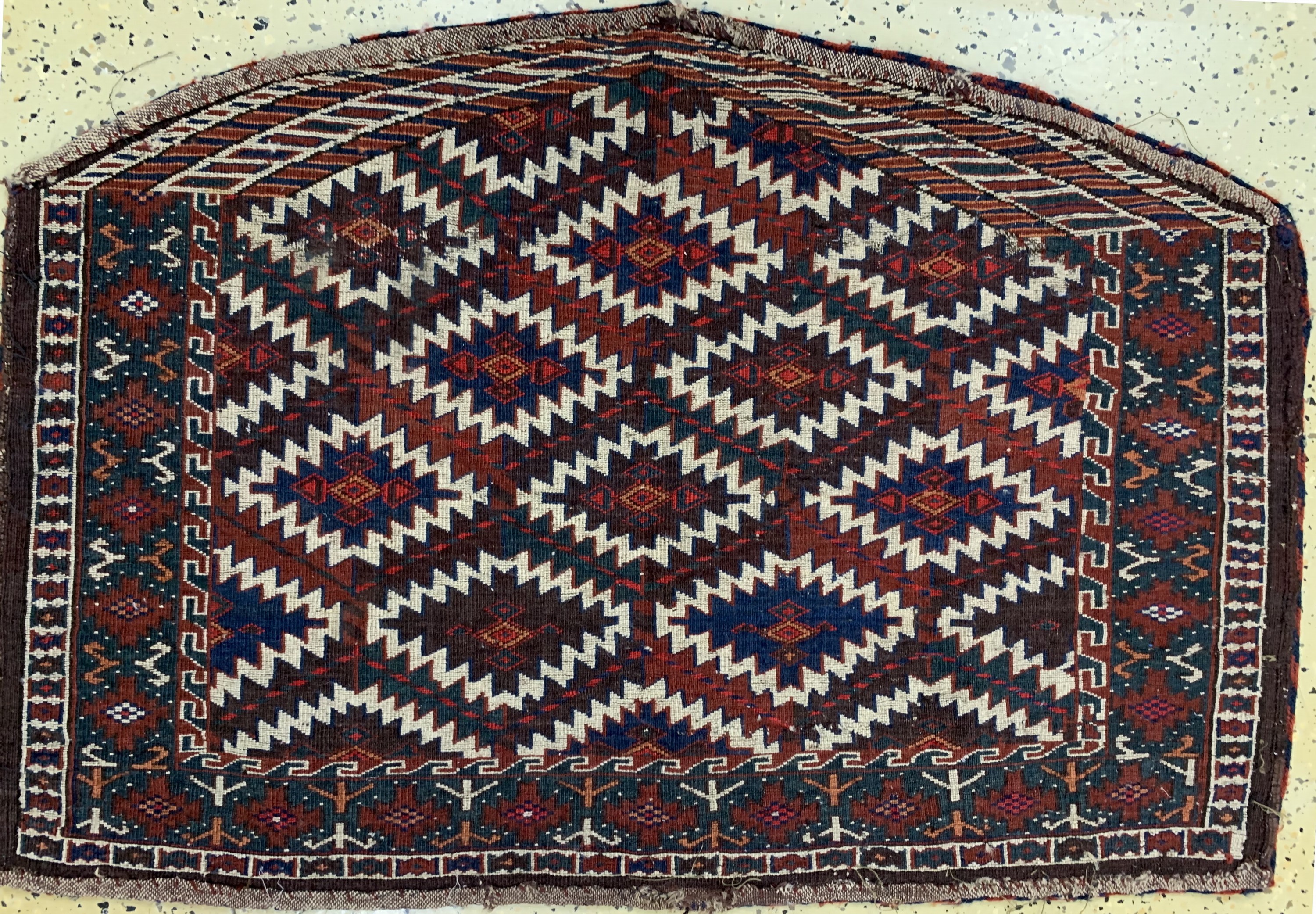 Detail c: Yomud"Asmalyk", Turkmenistan, um 1900, Wolle auf Wolle, ca. 108 x 74 cm, EHZ: 3-4