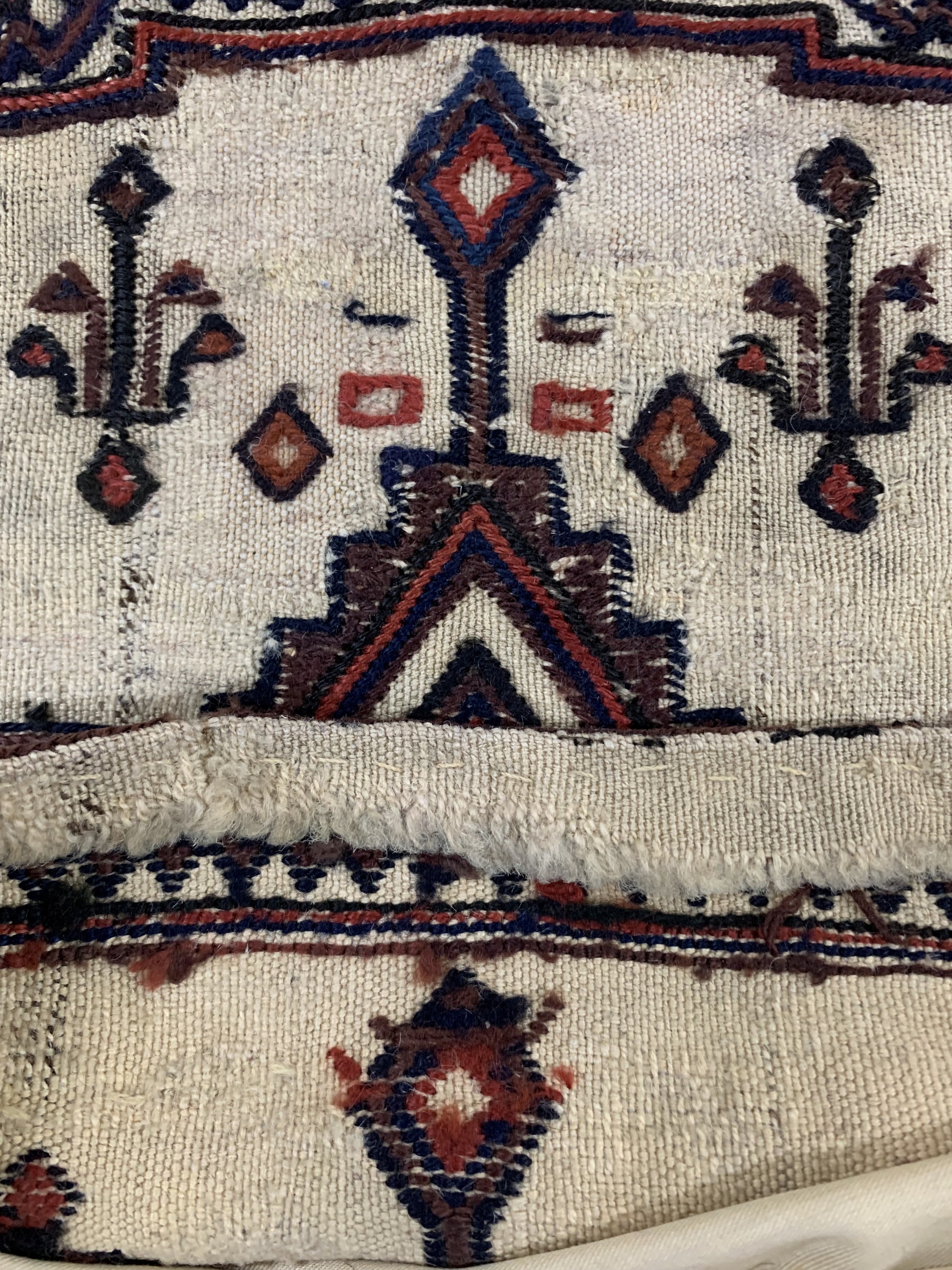 Detail b: 2 "Salztasche", Persien, Anfang 20.Jhd, Wolle auf Wolle, ca. 84 x 42 cm, EHZ: 3