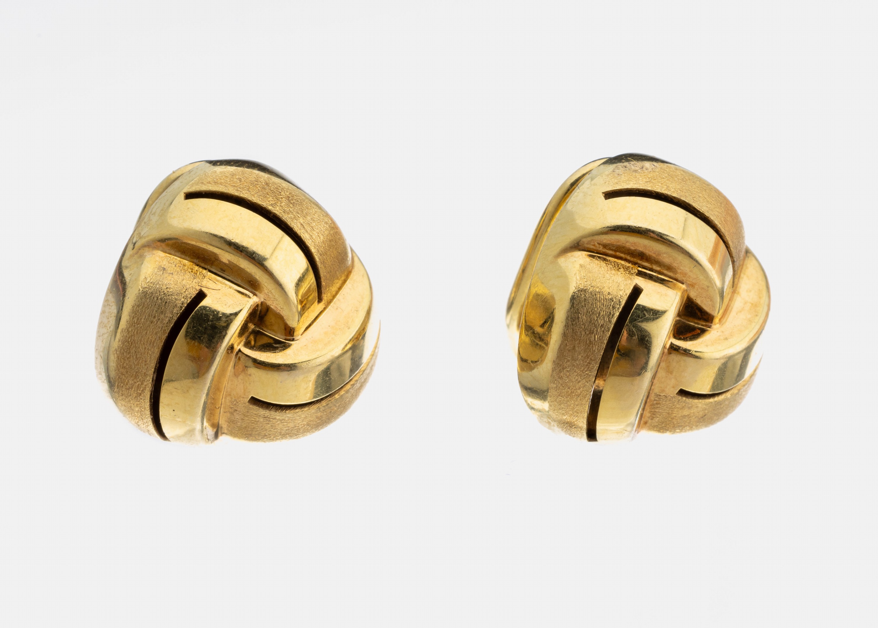 14 kt Gold Ohrclips, GG 585/000, Knotenoptik, D. ca. 1 cm, ca. 3.5 g