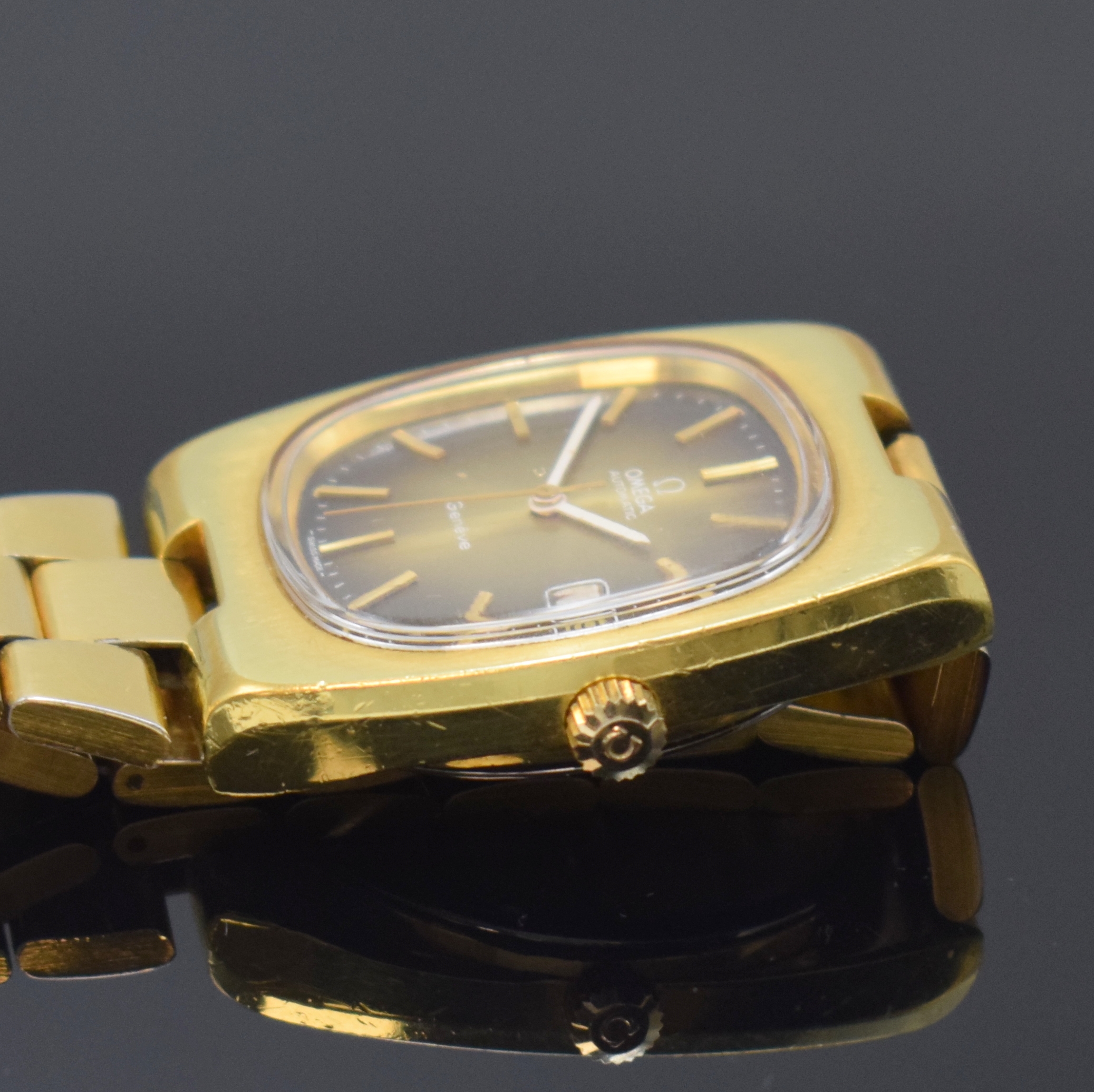 Detail c: OMEGA Herrenarmbanduhr Geneve Referenz 166.0191/366.0835, Automatik, Schweiz um 1974, verg. Metallgeh. inkl. orig. Gliederband (verg. teil. fehlend), ...