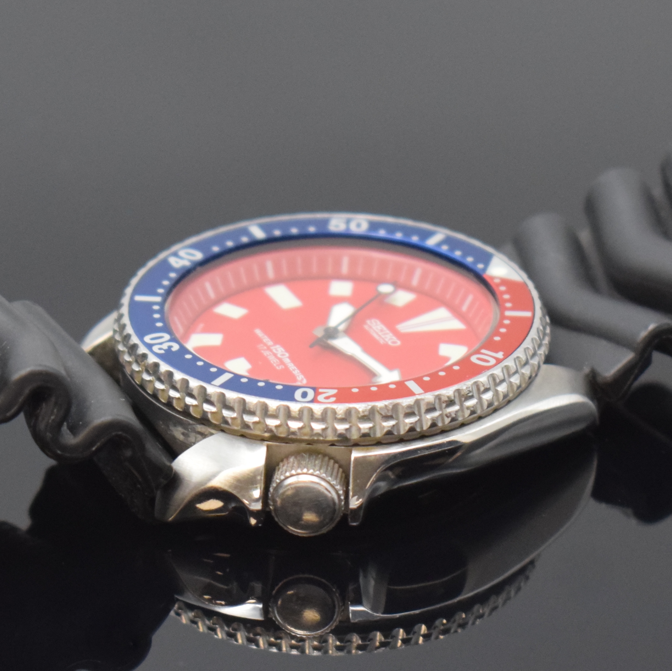 Detail b: SEIKO Taucheruhr Scuba Diver´s Referenz 7002- 7000, Automatik, 1990er Jahre, massives verschr. Geh. in Edelstahl, beids. drehb. Lünette m. 60er ...