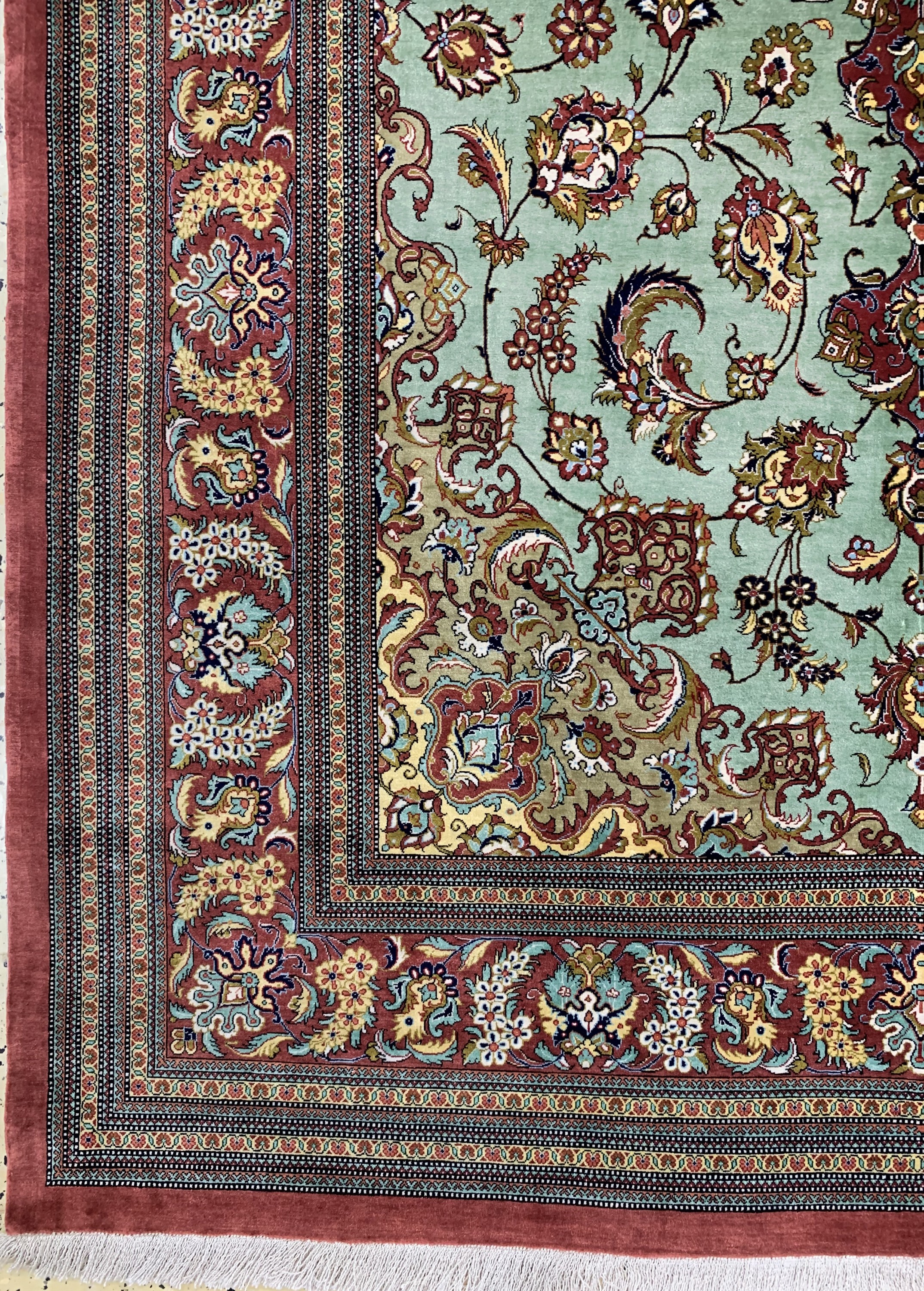 Detail b: Ghom Seide fein Persien, signiert(Rasawi), Ende 20.Jhd, reine Naturseide, ca. 225 x 142 cm, ca. 1,0 Mio. Kn/qm, EHZ: 1-2