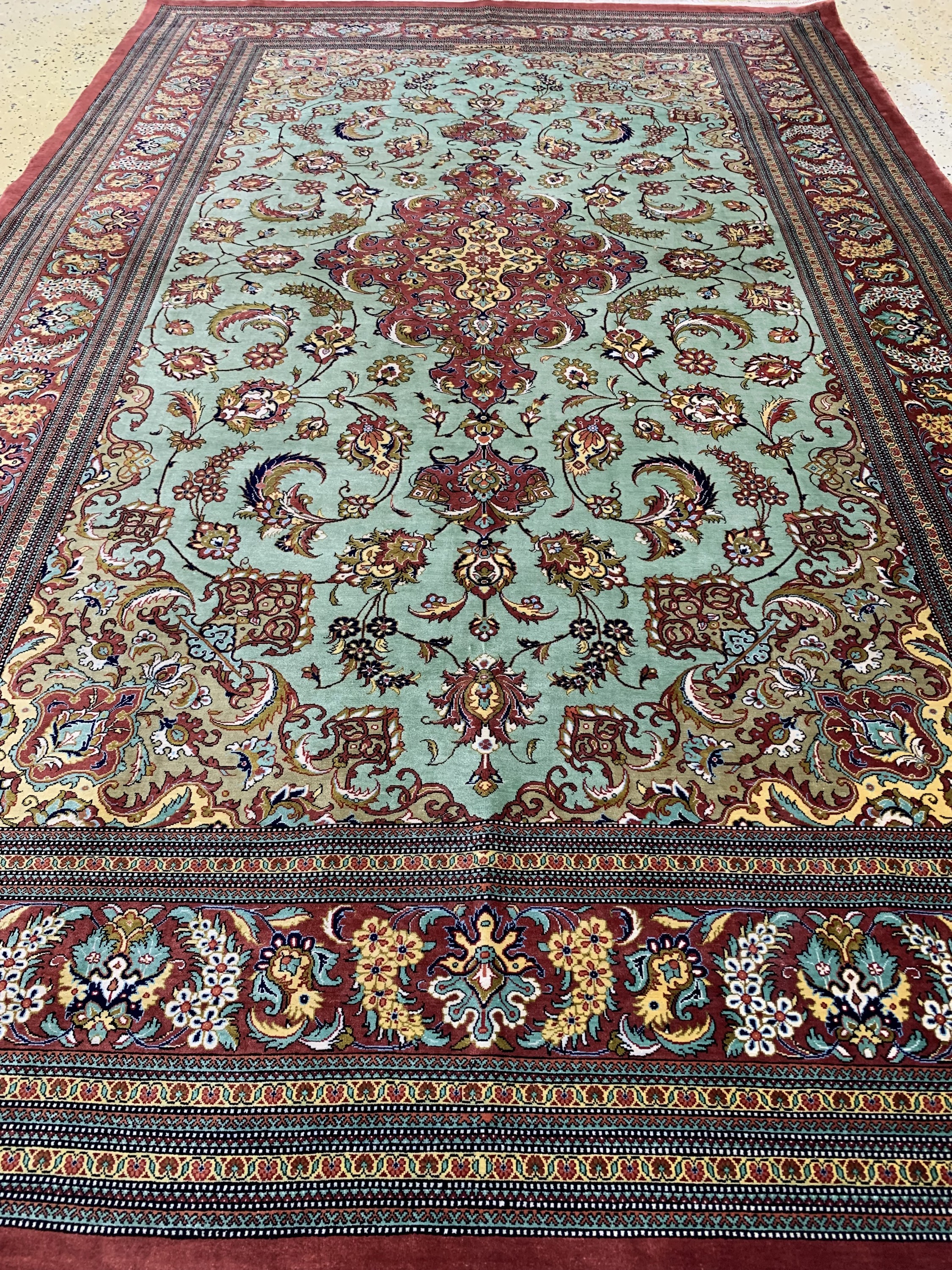 Detail g: Ghom Seide fein Persien, signiert(Rasawi), Ende 20.Jhd, reine Naturseide, ca. 225 x 142 cm, ca. 1,0 Mio. Kn/qm, EHZ: 1-2