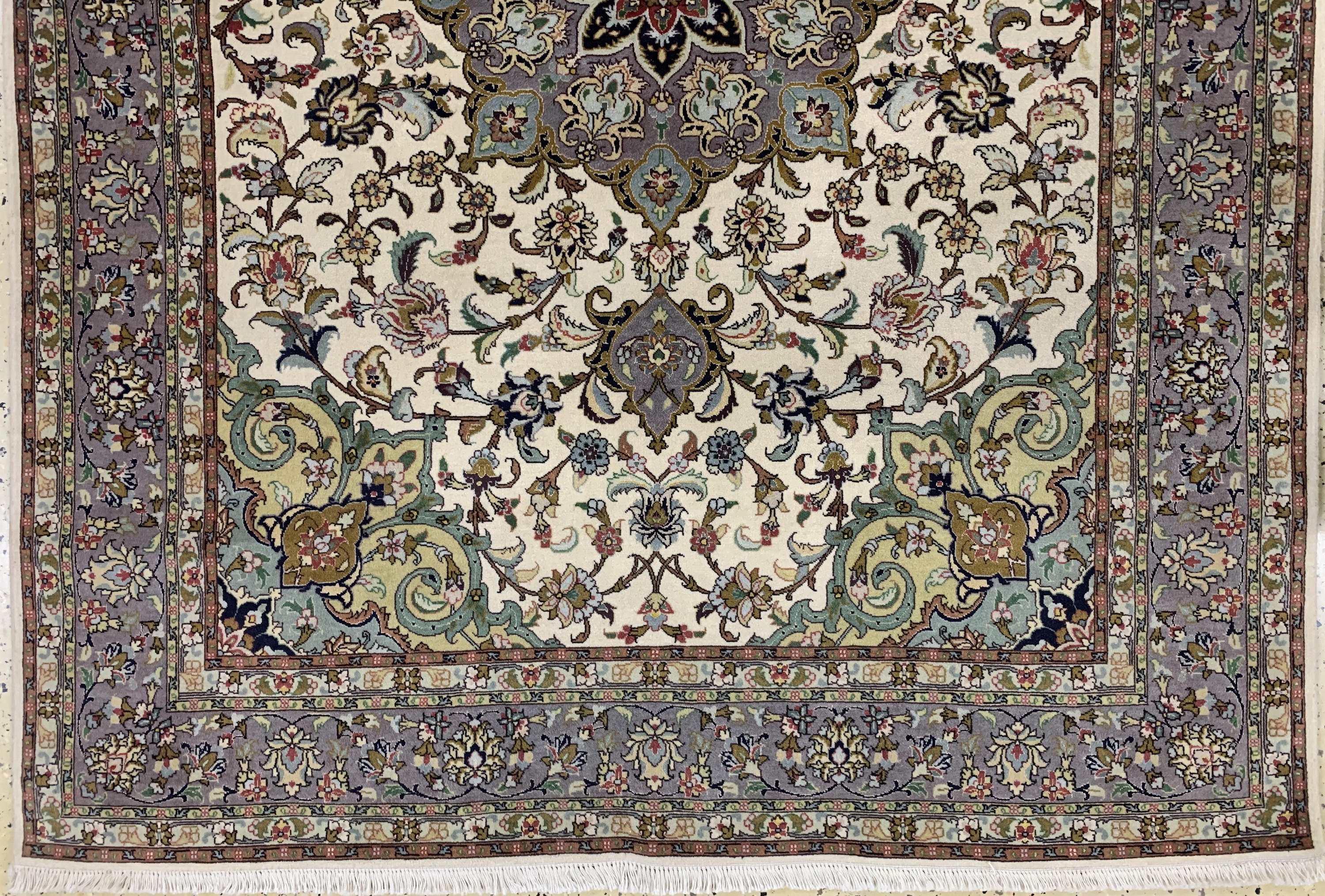 Detail b: Täbriz fein(50 Raj), Persien, Ende 20.Jhd, Korkwolle mit Seide, ca. 203 x 155 cm, ca. 500.000 Kn/qm, EHZ: 1-2