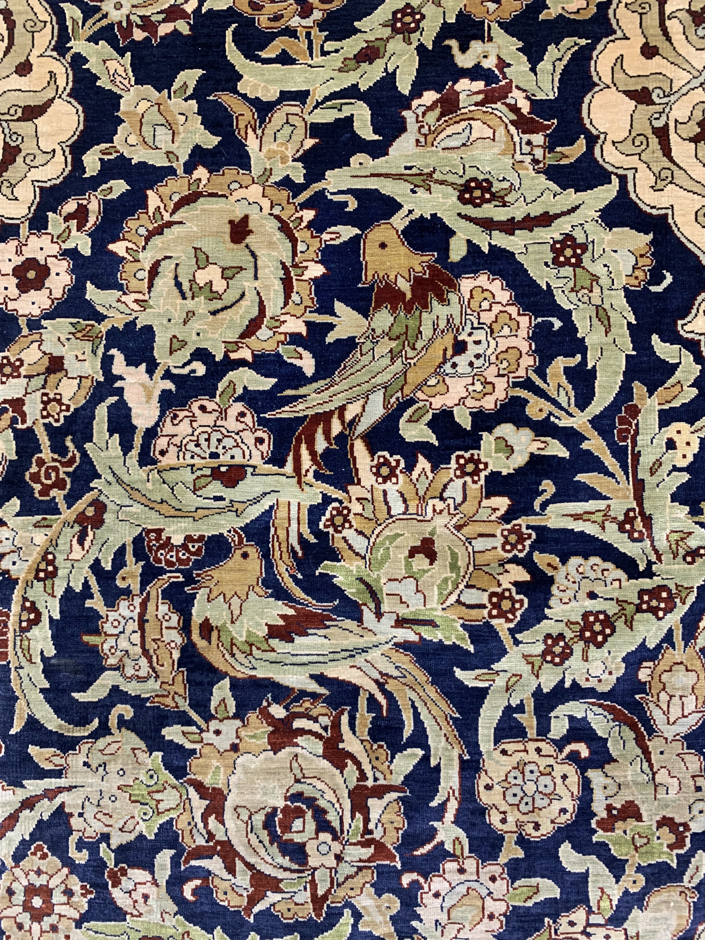Detail c: Hereke Seide fein signiert, Türkei, Mitte 20.Jhd, reine Naturseide, ca. 107 x 78 cm, EHZ: 1-2