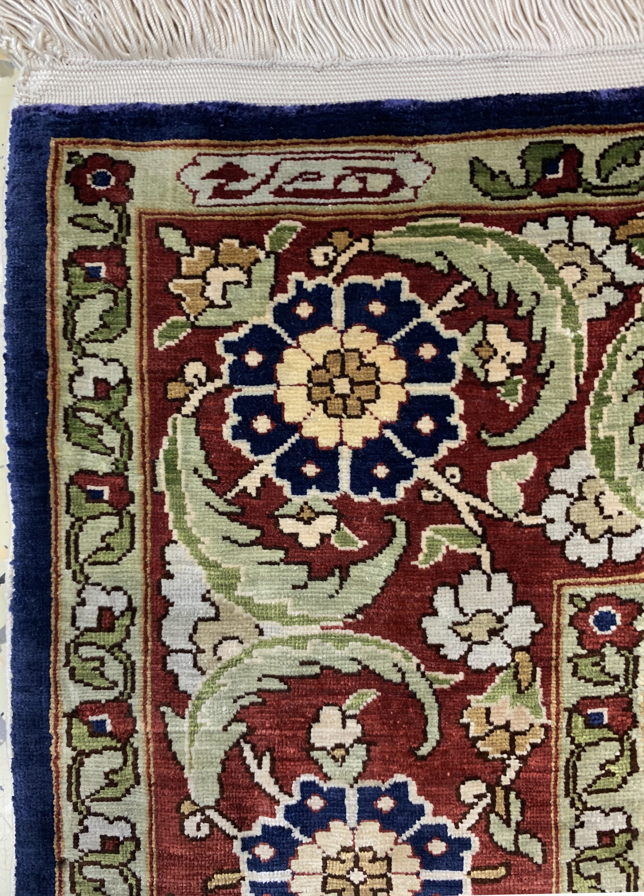 Detail d: Hereke Seide fein signiert, Türkei, Mitte 20.Jhd, reine Naturseide, ca. 107 x 78 cm, EHZ: 1-2