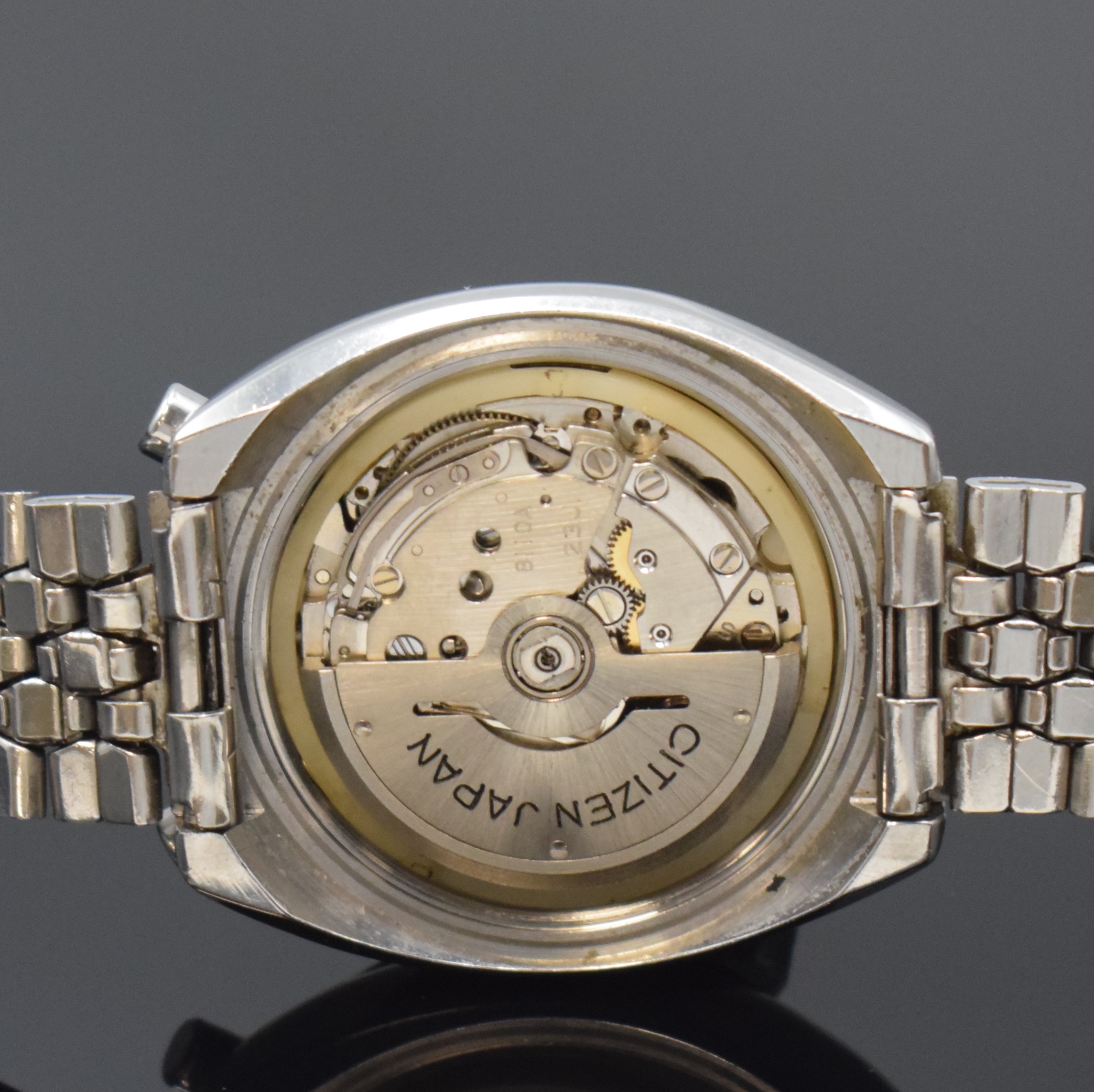 Detail f: CITIZEN Armbandchronograph mit Flyback sog. Bullhead Referenz 4-901177 K, Japan um 1970, Automatik, Stahlgeh. inkl. orig. Gliederband m. Faltschl., ...