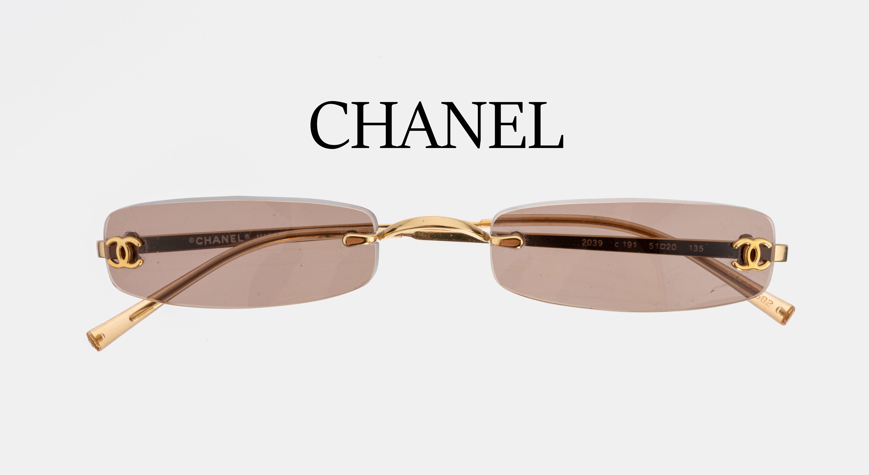 Detail a: CHANEL Lese-Sonnenbrille, vergoldet, Gläser mit Lesestärke, orig. Etui und Brillen-Putztuch, Gebr.-Spuren