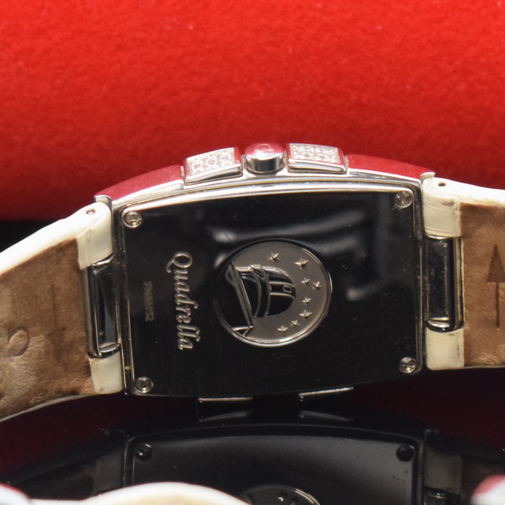 Detail d: OMEGA Damenarmbanduhr Constellation Quadrella mit Diamanten Referenz 895.1290, Schweiz um 2010, quarz, Edelstahlgeh. inkl. orig. Lederband m. ...