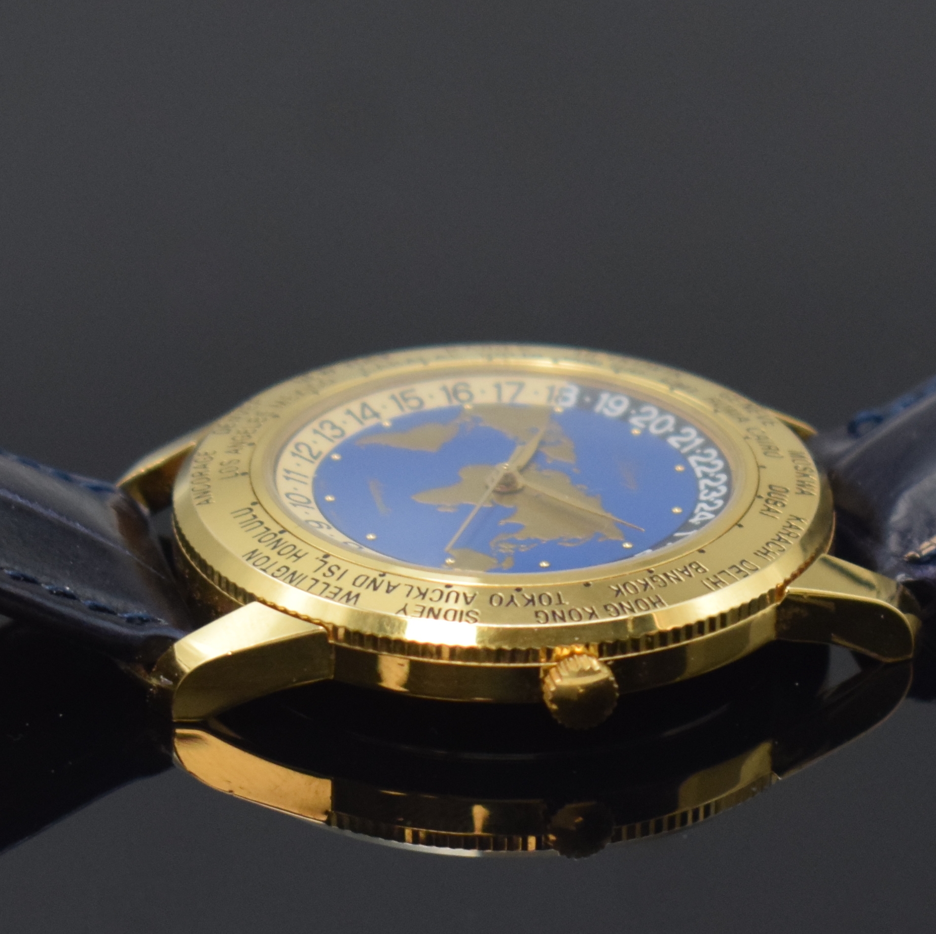 Detail b: BERNEY Herrenarmbanduhr mit Weltzeitanzeige, Schweiz um 1990, Automatik, verg. Geh., Stahlboden aufgedr., Lünette m. Weltzeitanzeige beids. drehb., ...