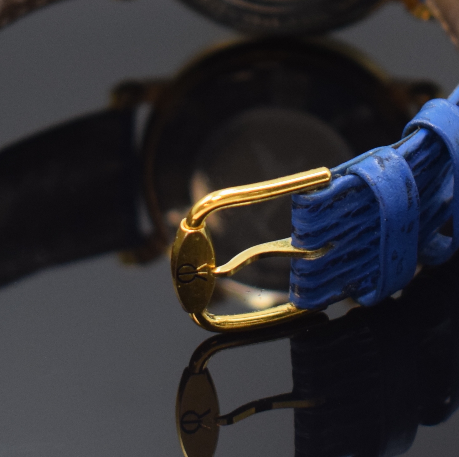 Detail b: REVUE THOMMEN Aviator Herrenchronograph Referenz 86 26 001, Schweiz um 1990, Automatik, verg. Geh., Stahlboden aufgedr., orig. Lederband m. ...