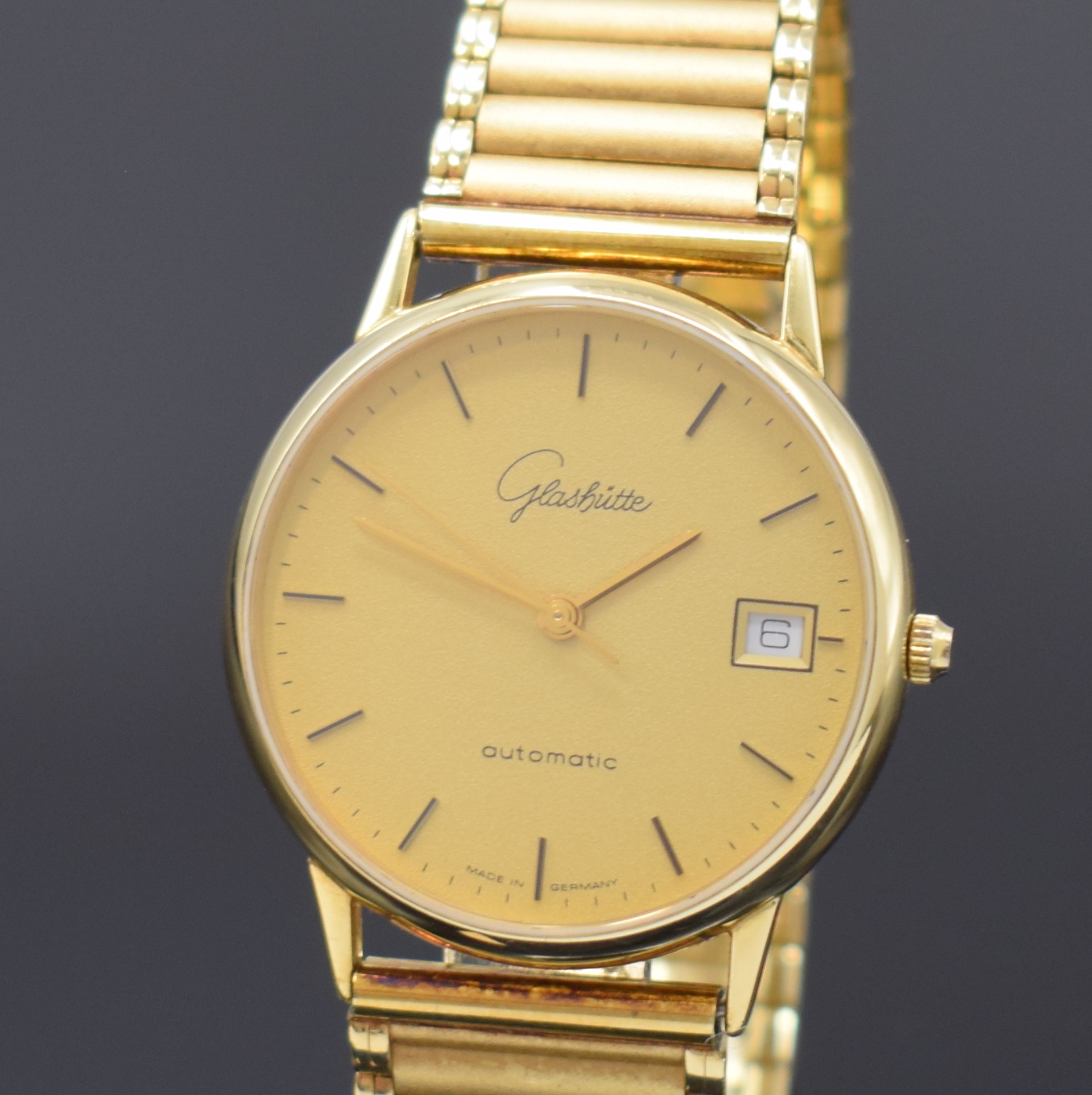 Detail a: GLASHÜTTE seltene, auf 550 Stück limitierte Herrenarmbanduhr in GG 585/000, Deutschland um 1990, Automatik, neutr. Goldband, Boden aufgedr., ...